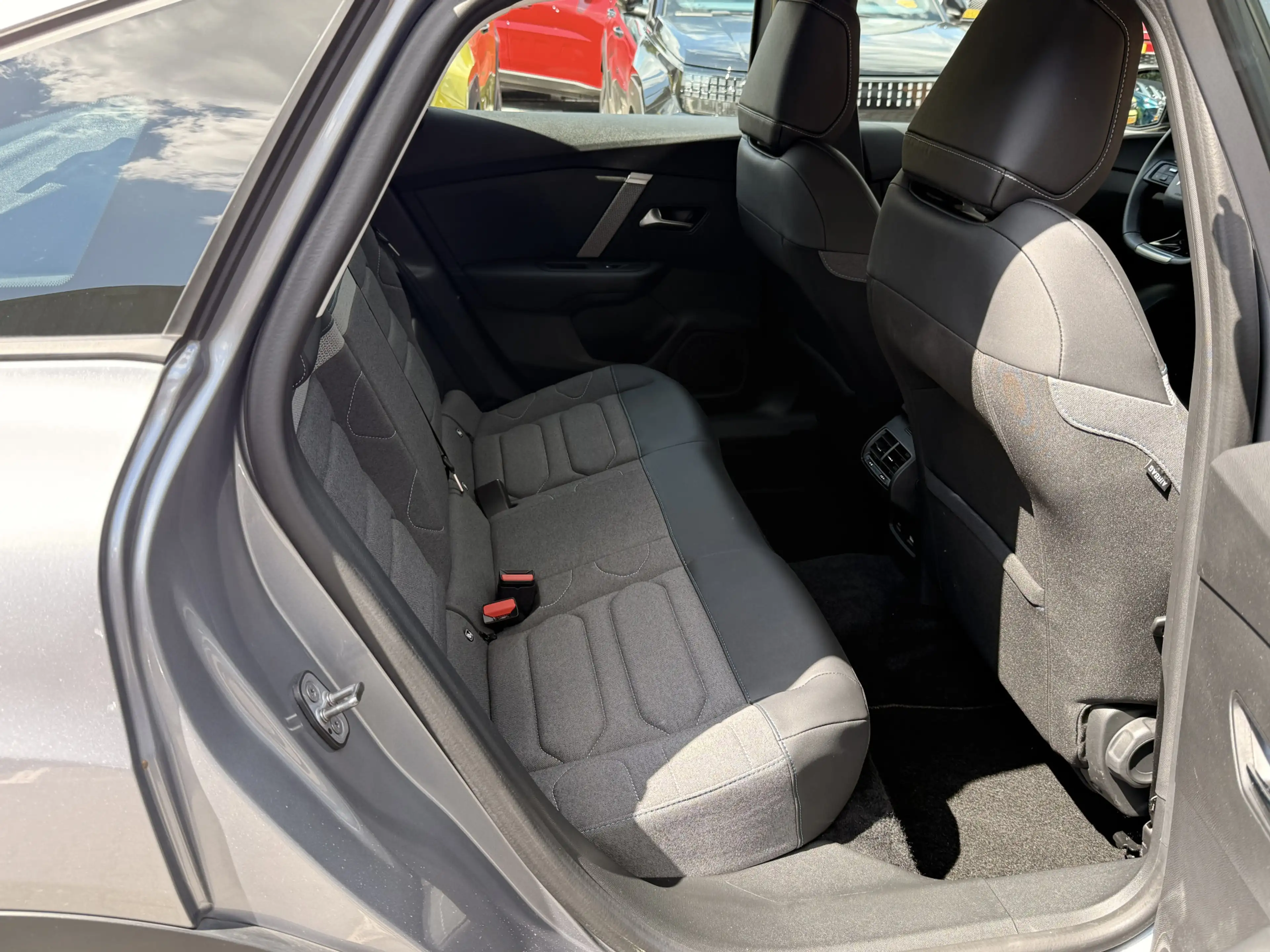 Citroen E-C4 Electric You 50 kWh Camera / Cruise / Carplay / Lm Velgen — photo 38