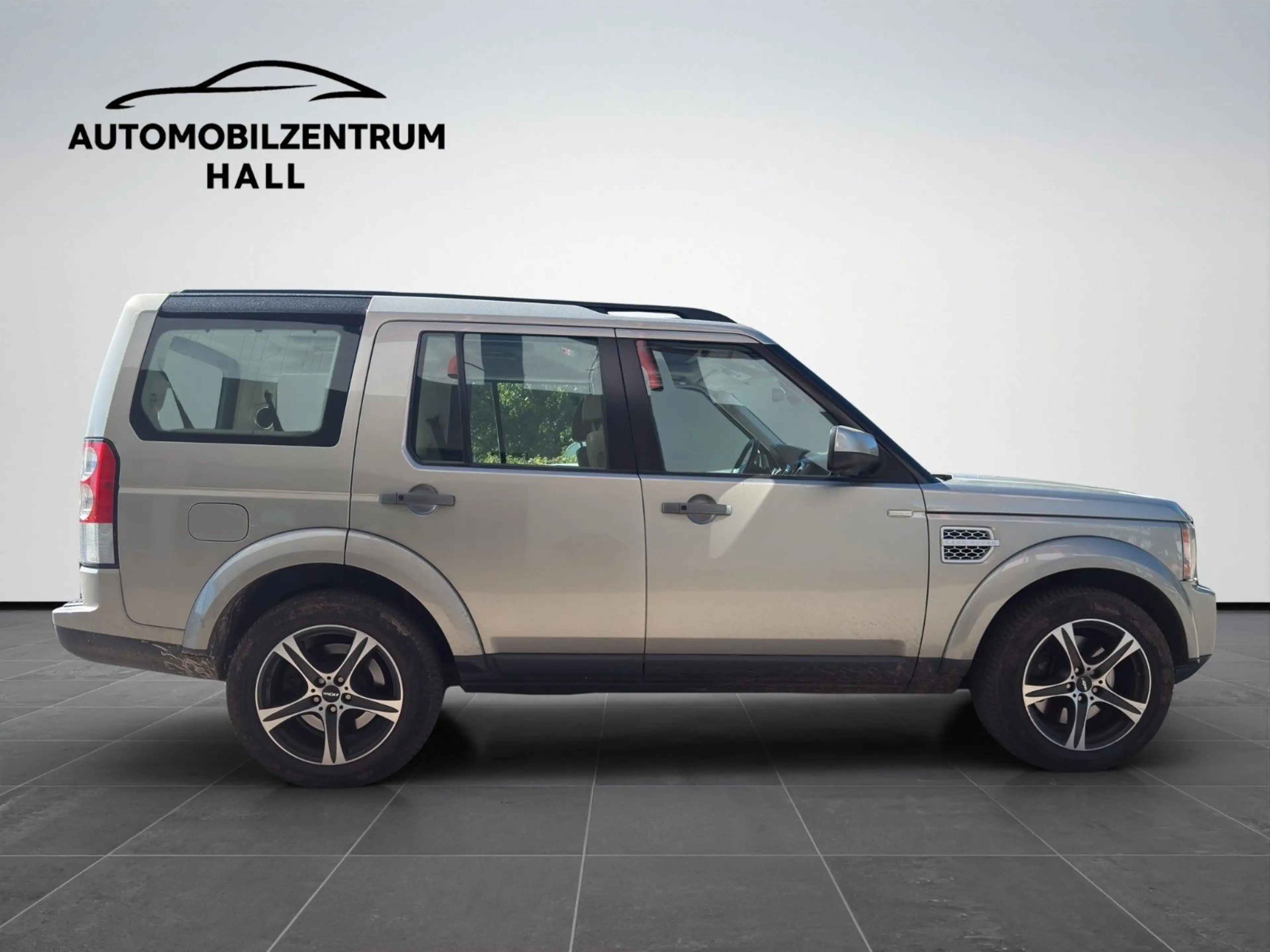 Land Rover Discovery 4 HSE SDV6 7 SITZE PANO XEN AHK LEDER — photo 6