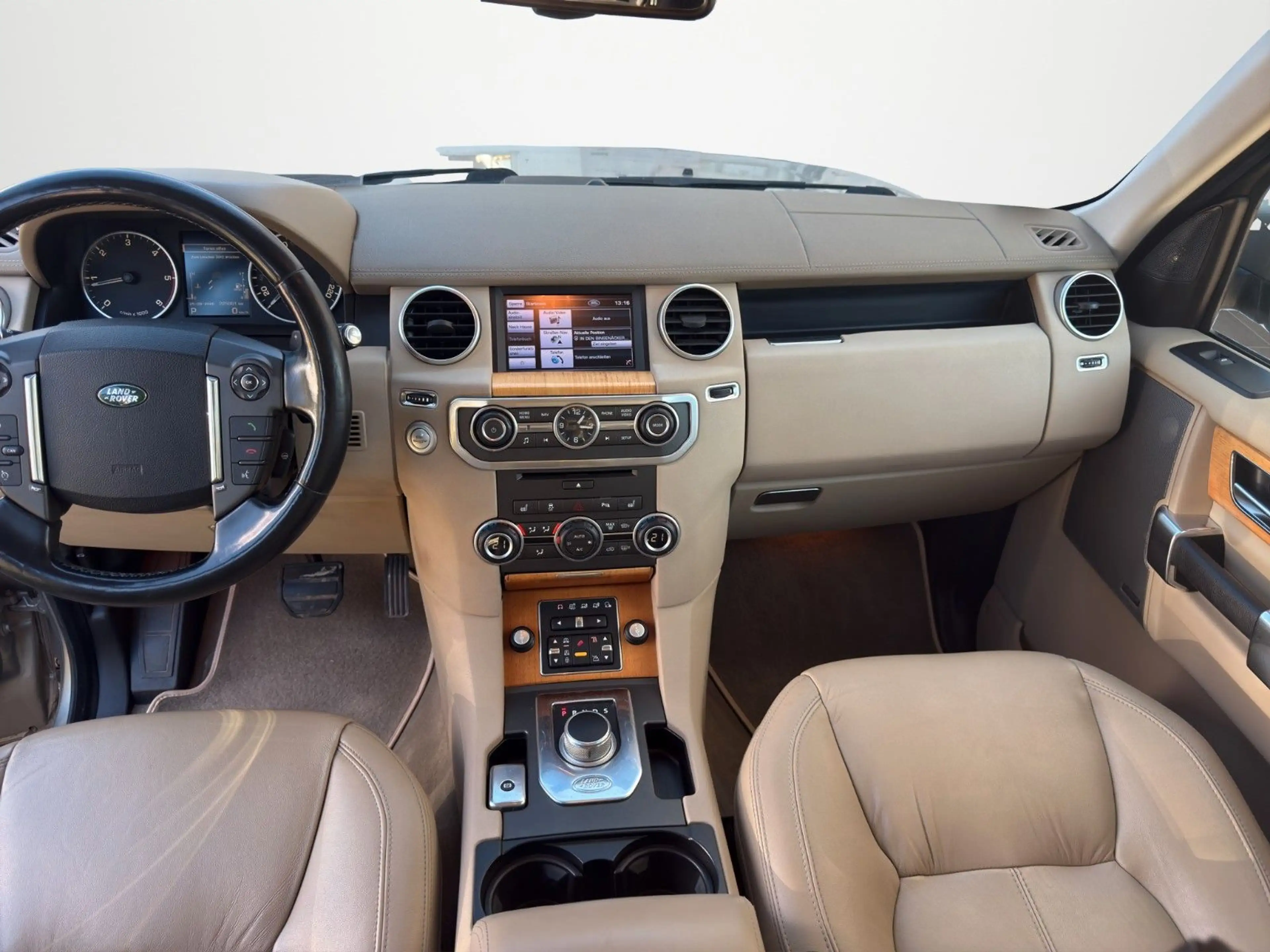 Land Rover Discovery 4 HSE SDV6 7 SITZE PANO XEN AHK LEDER — photo 10