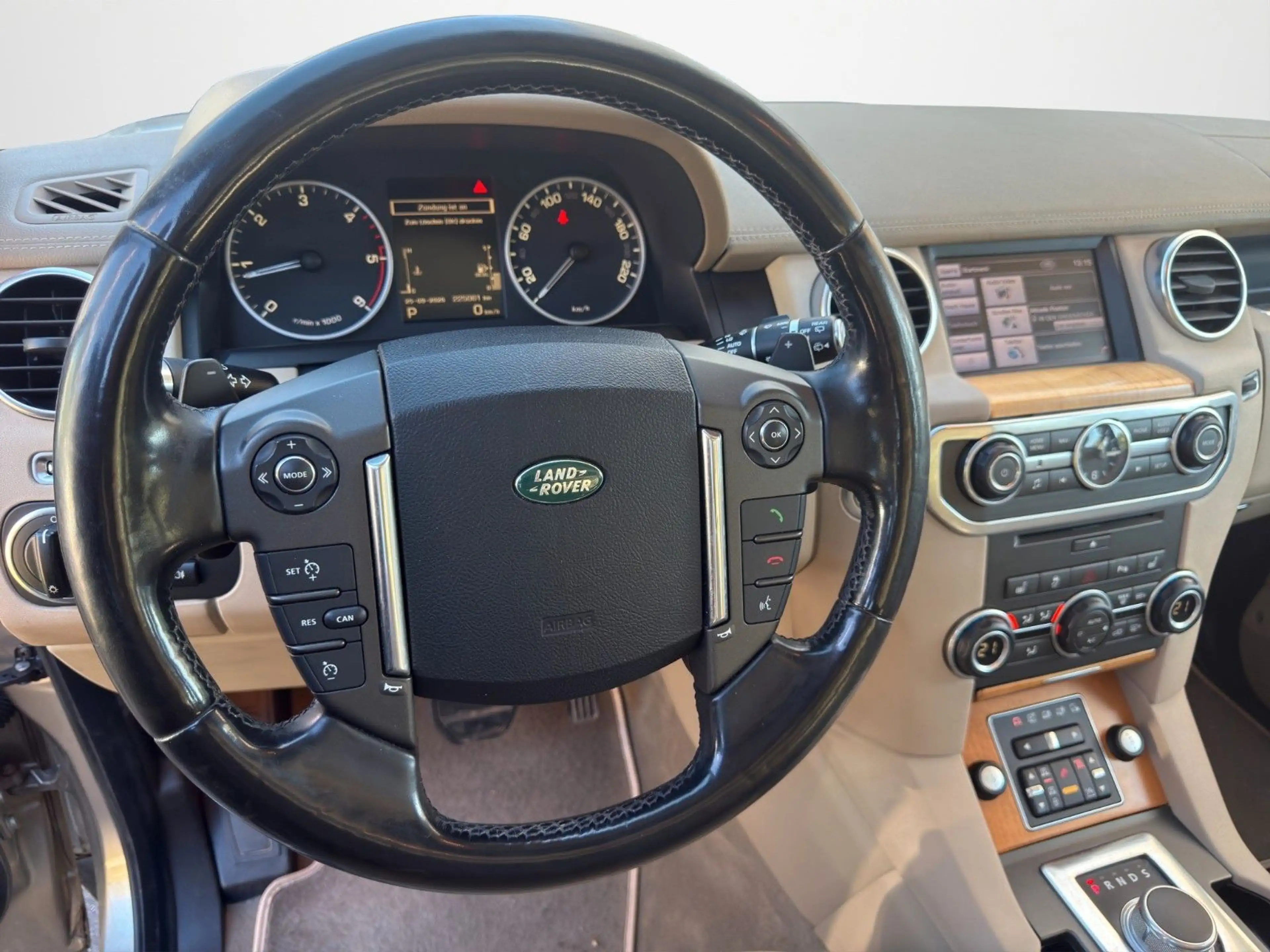 Land Rover Discovery 4 HSE SDV6 7 SITZE PANO XEN AHK LEDER — photo 11