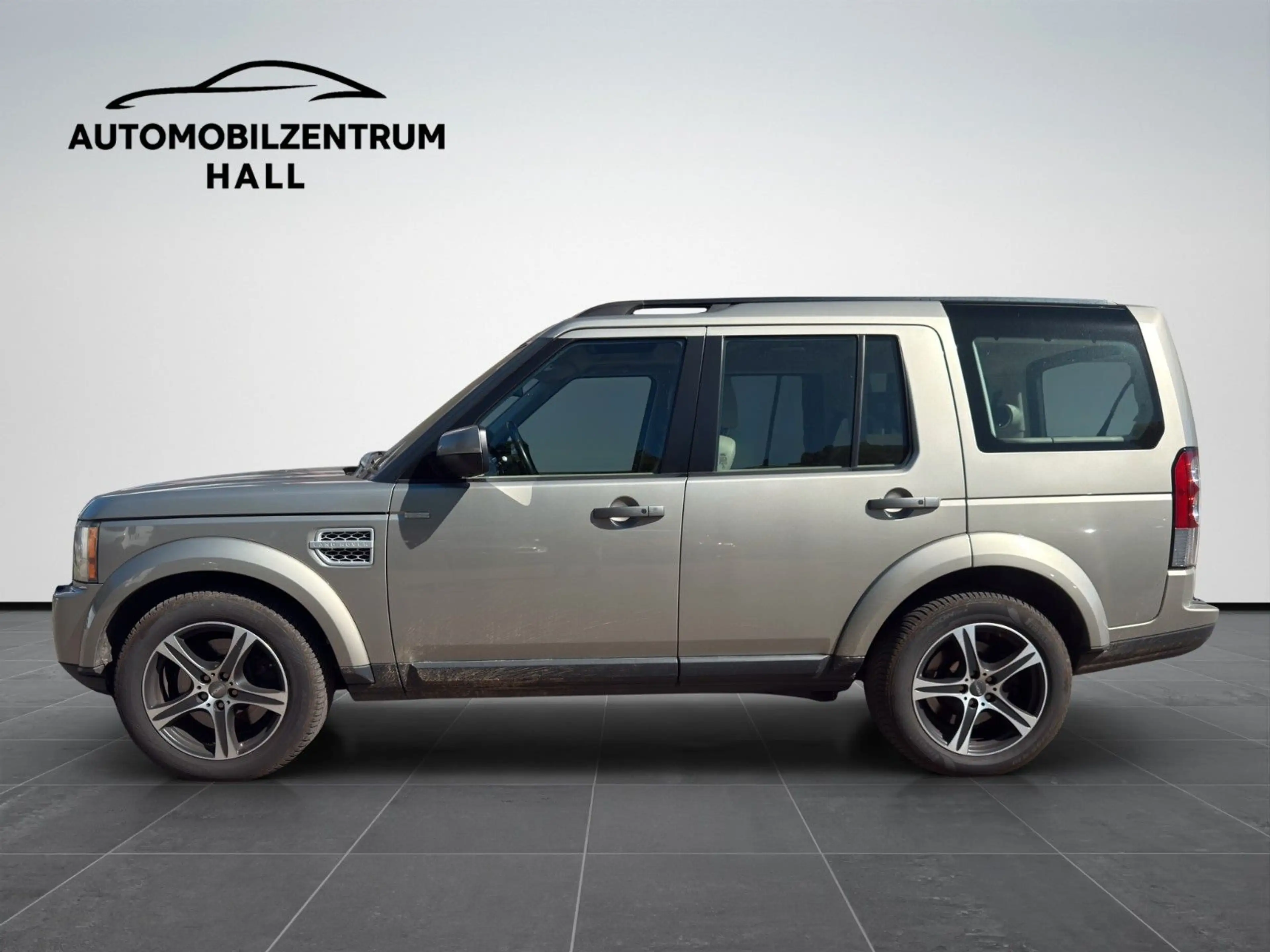 Land Rover Discovery 4 HSE SDV6 7 SITZE PANO XEN AHK LEDER — photo 2