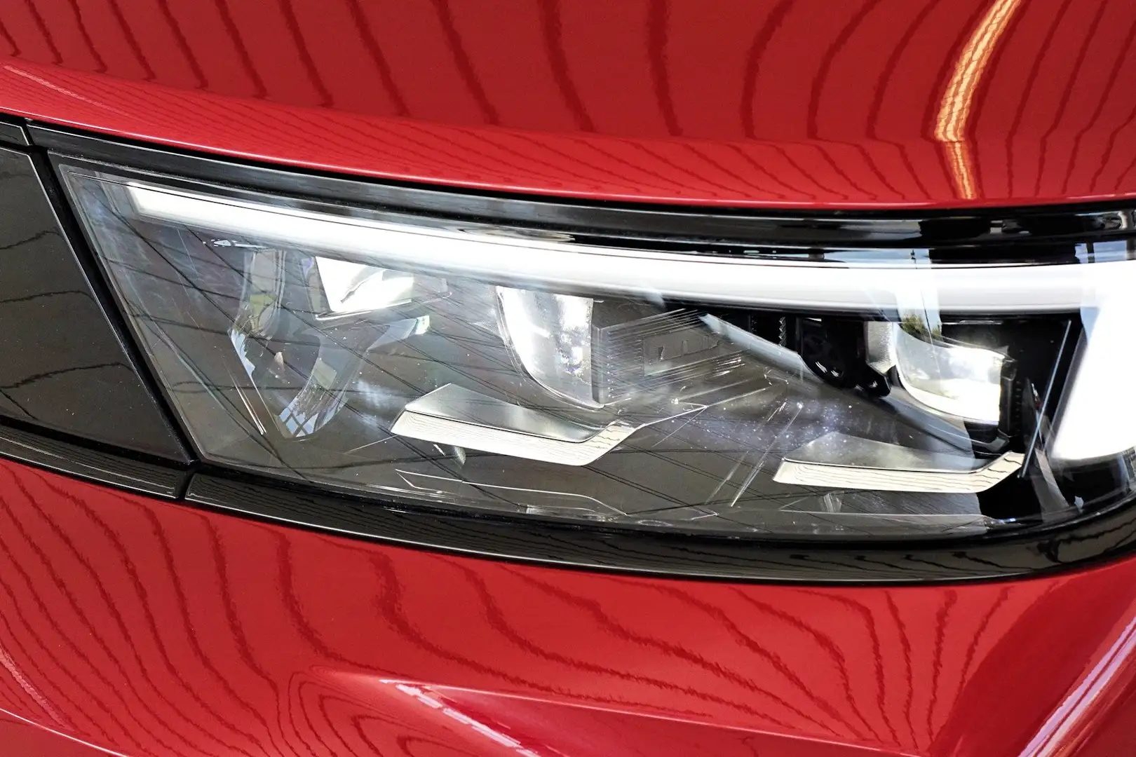 Opel Astra 1.2 Mildhybrid GS 136PS Matrixlicht,Navi,Head-Up-D Rot - 2