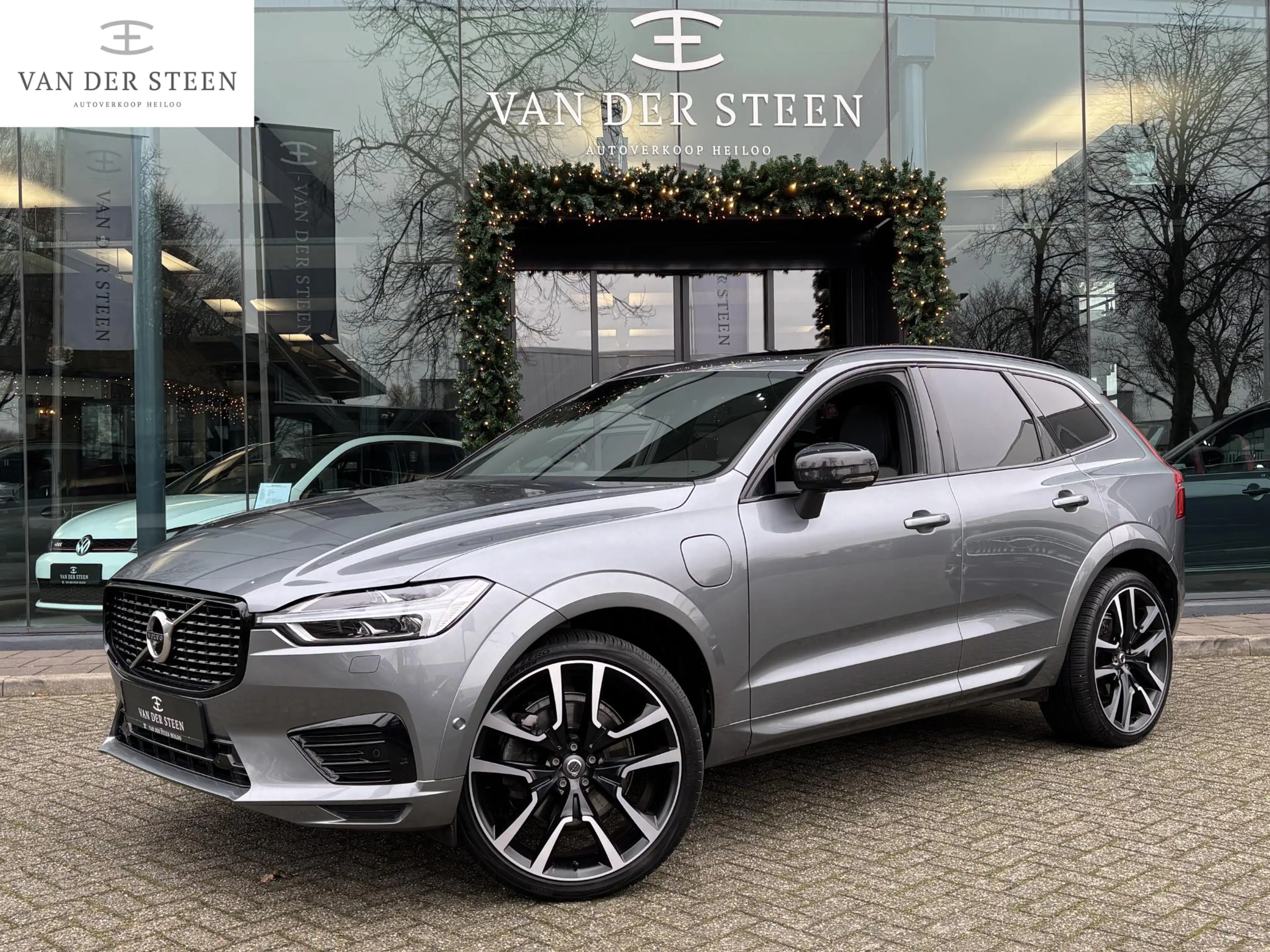 Volvo XC60 2.0 T8 Plug-in hybrid AWD R-Design B&W Surround |