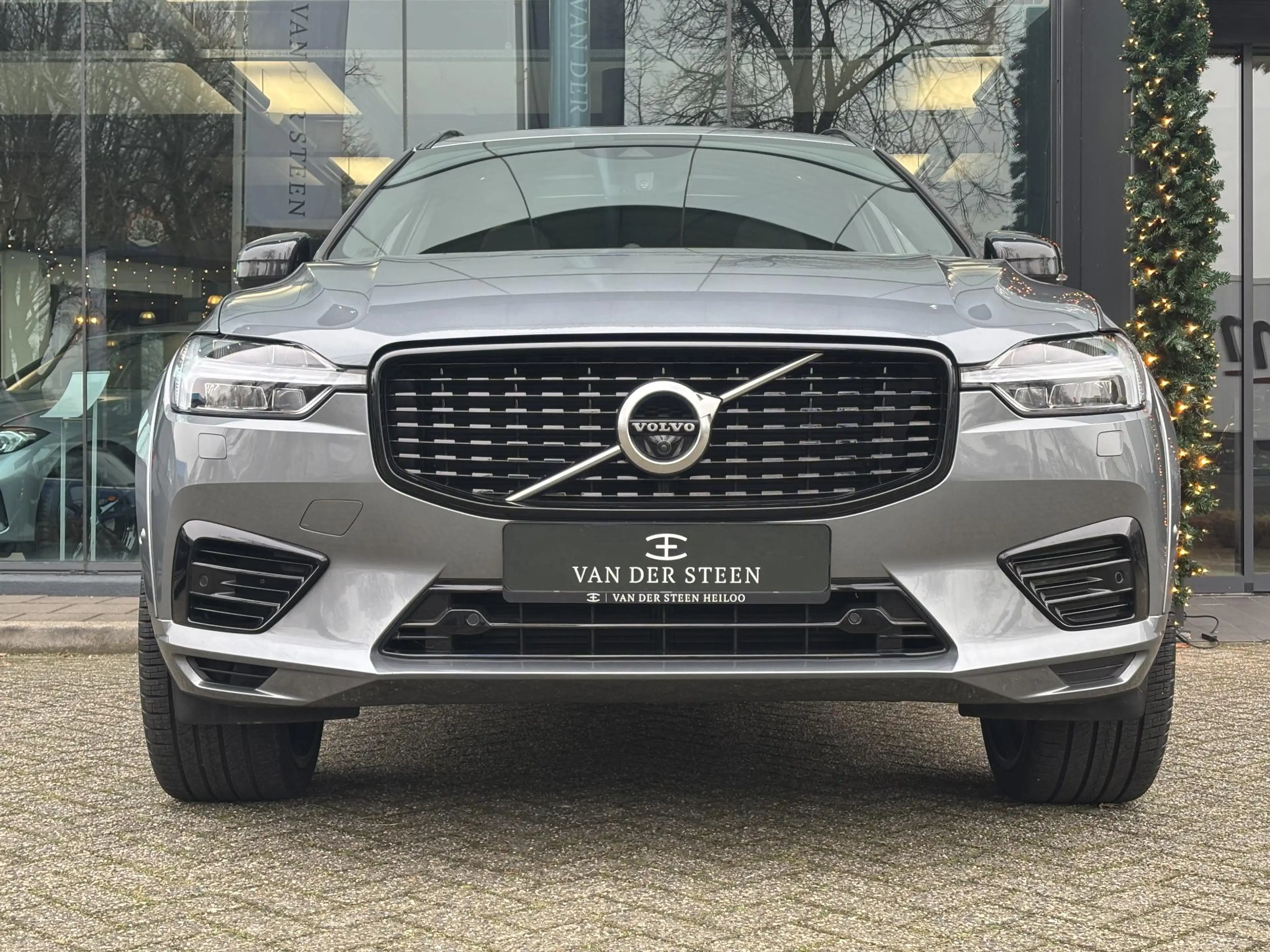 Volvo XC60 2.0 T8 Plug-in hybrid AWD R-Design B&W Surround | — photo 10