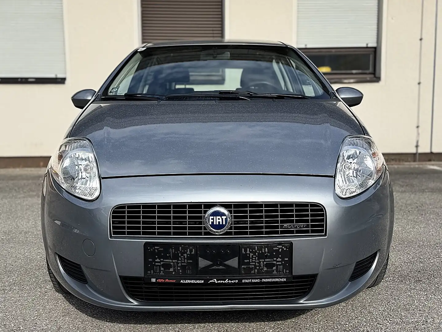 Fiat Grande Punto 1,3 16V JTD Multijet 75 Active *Pickerl 10/26+4Mo* Grau - 2