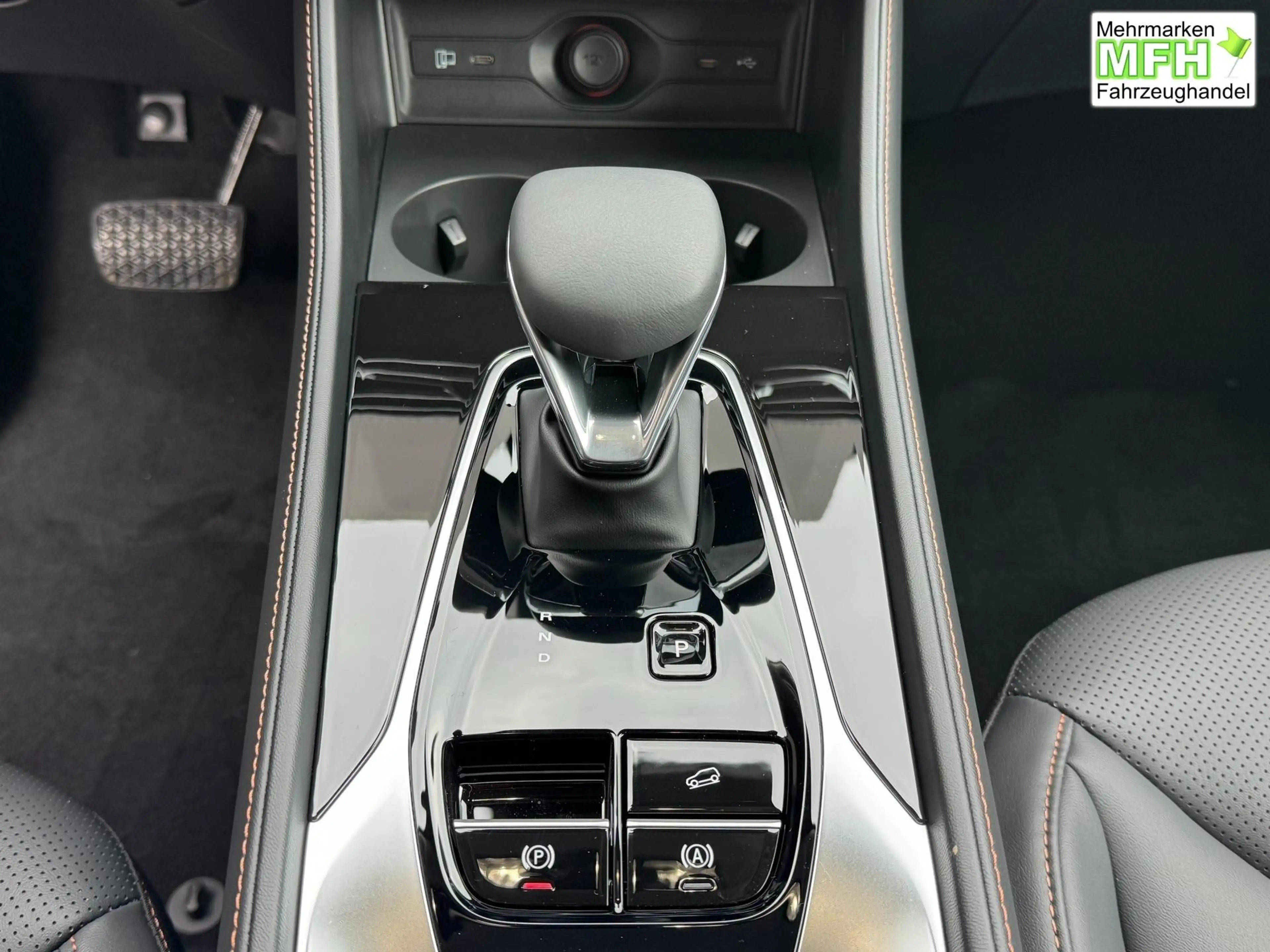 MG HS 1,5 Luxury Hybrid+ Leder 360° 19 Zoll SHZ ACC e... — photo 15