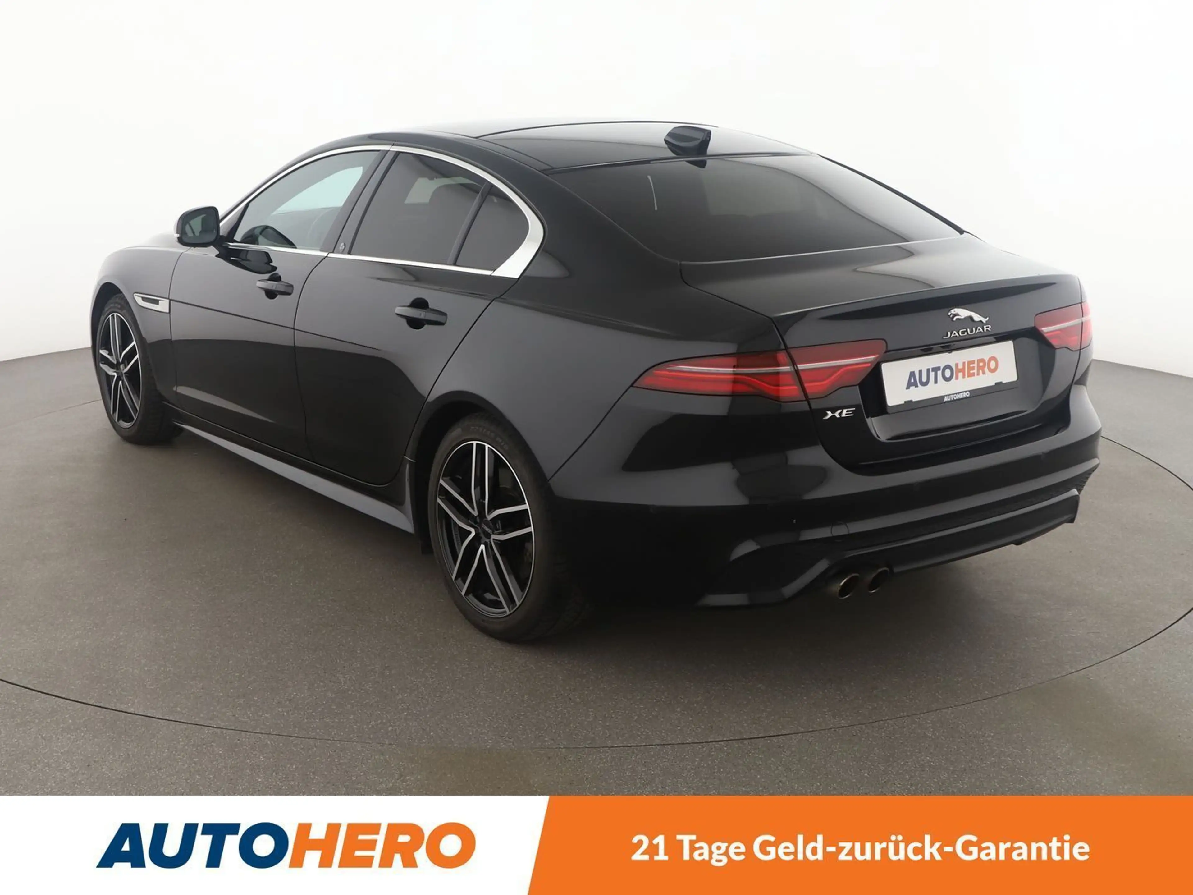 Jaguar XE 20d R-Dynamic HSE AWD *ACC*LIM*PDC*NAVI* — photo 4