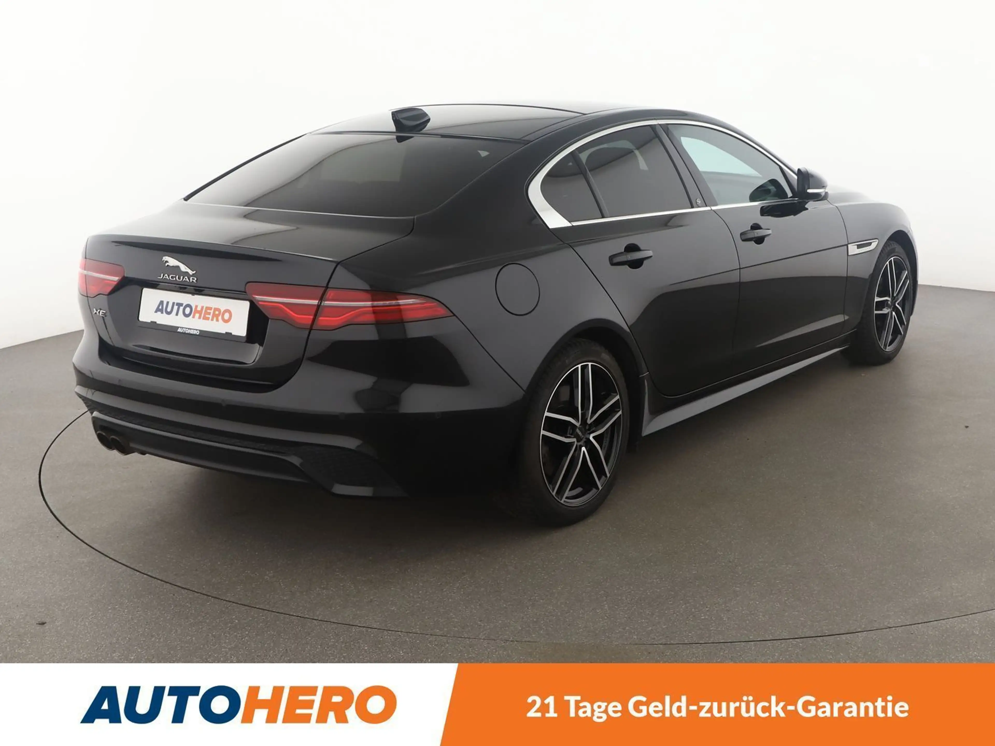 Jaguar XE 20d R-Dynamic HSE AWD *ACC*LIM*PDC*NAVI* — photo 6