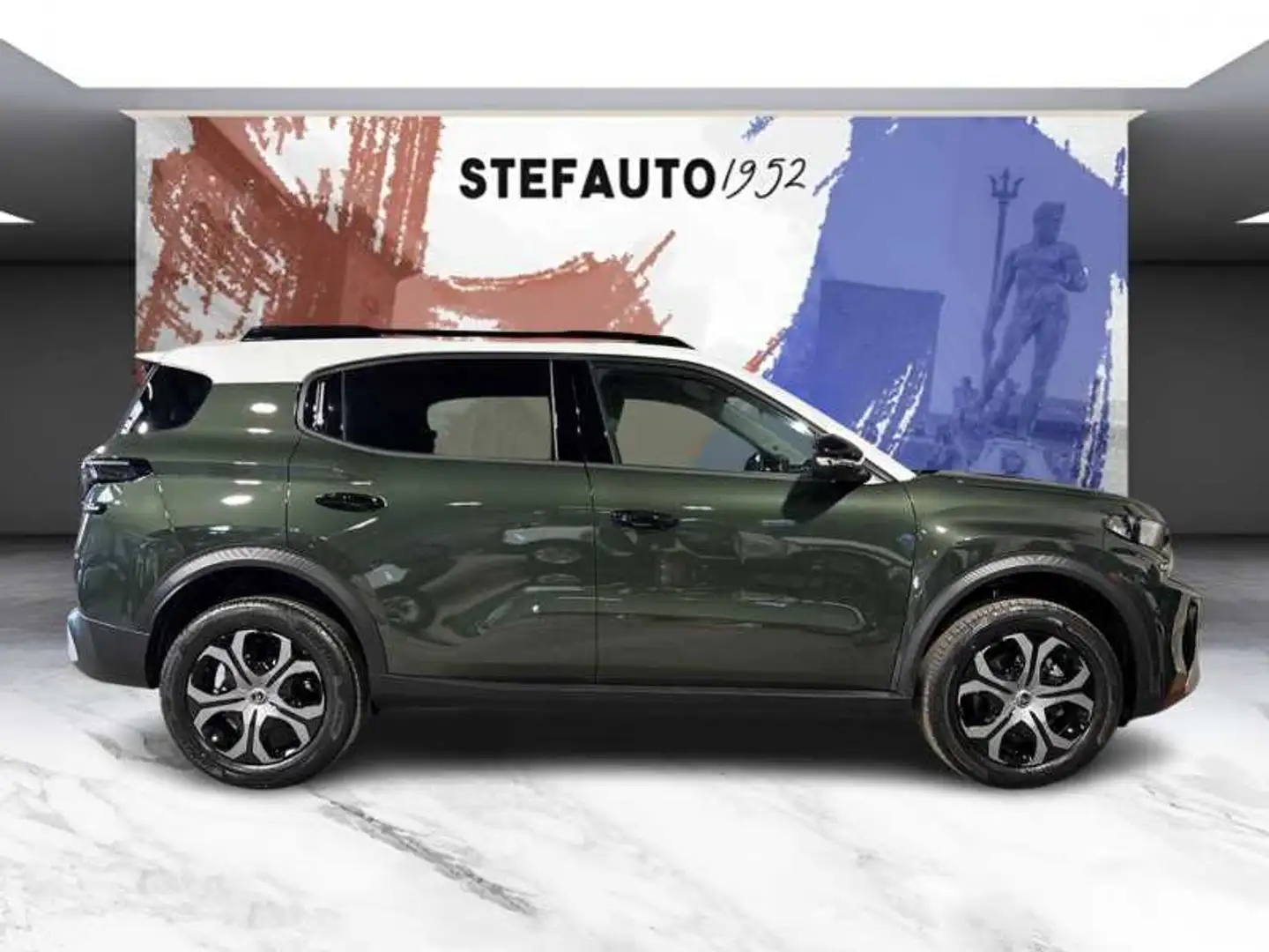 Citroen C3 Aircross PureTech HYBRID 136 PLUS Verde - 2