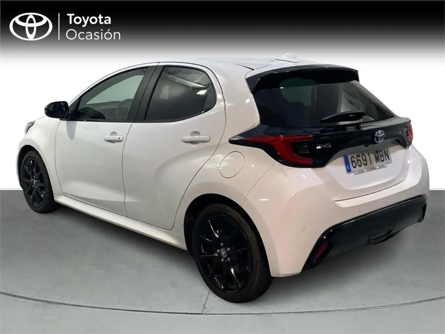 Toyota Yaris 120H 1.5 Style Plus - 2
