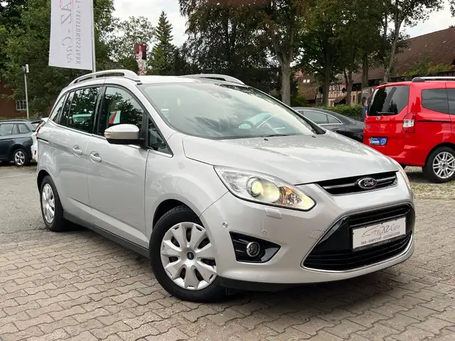 Ford Grand C-Max Titanium*AUTOMATIK*NAVI*XENON*KAMERA