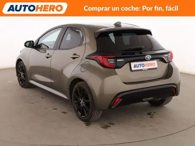 Toyota Yaris view 4