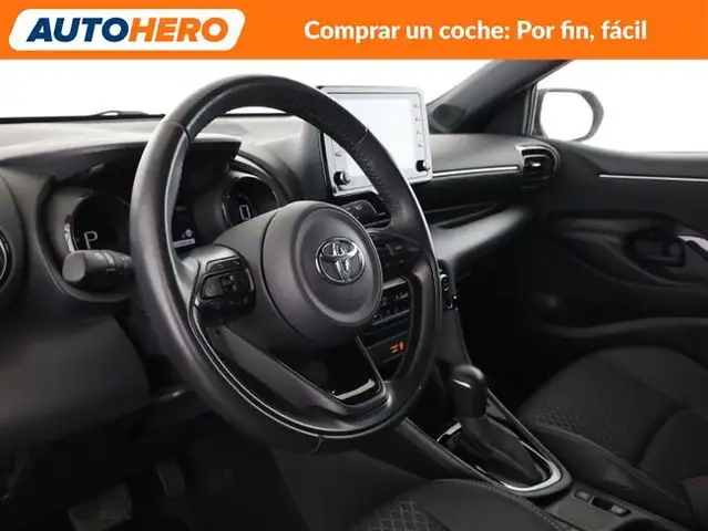 Toyota Yaris view 12