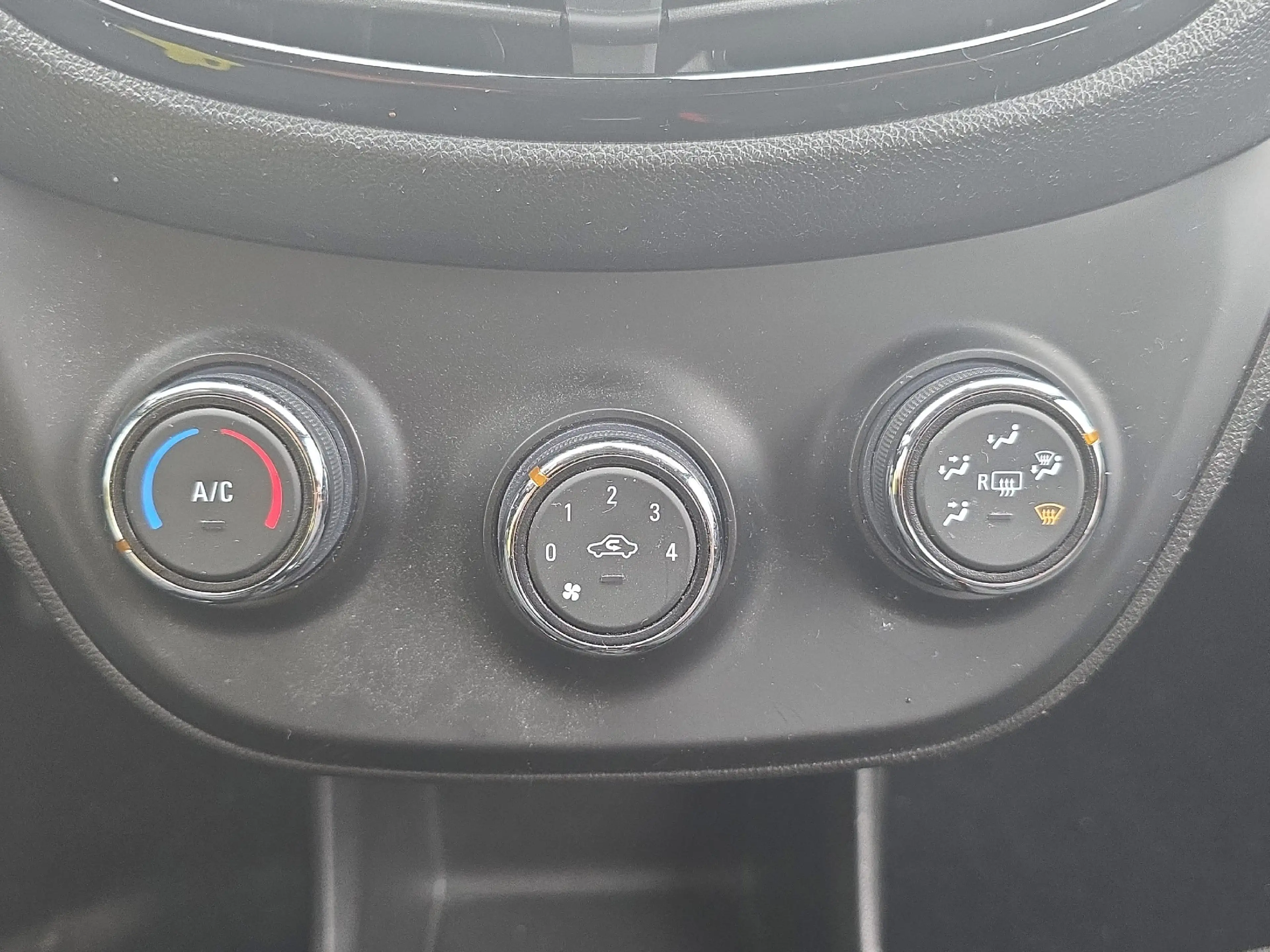 Opel Karl 1.0 Rocks *Sitzheizung*Lenkradheizung*PDC* — photo 13