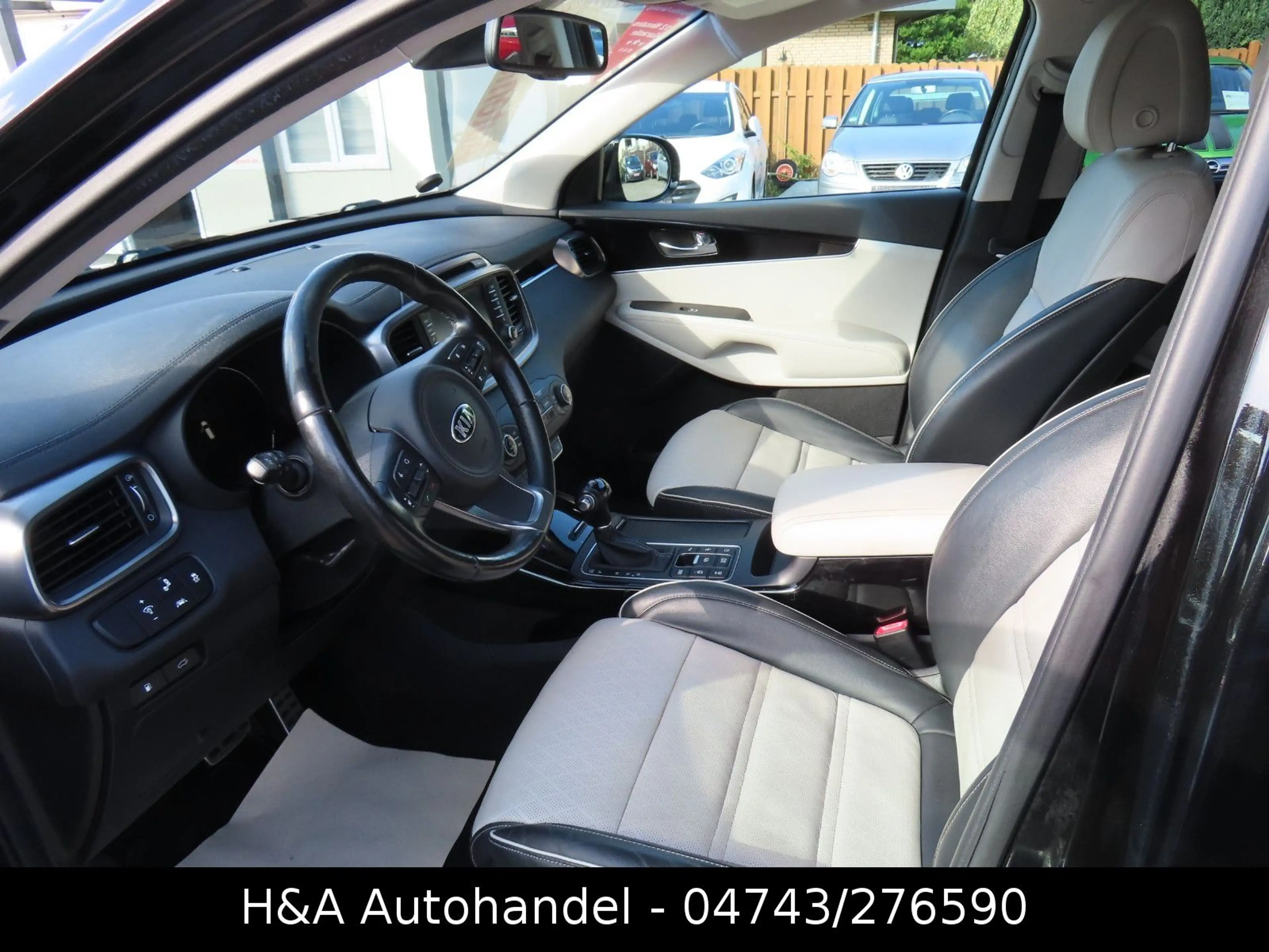 Kia Sorento Platinum Edition 4WD — photo 8