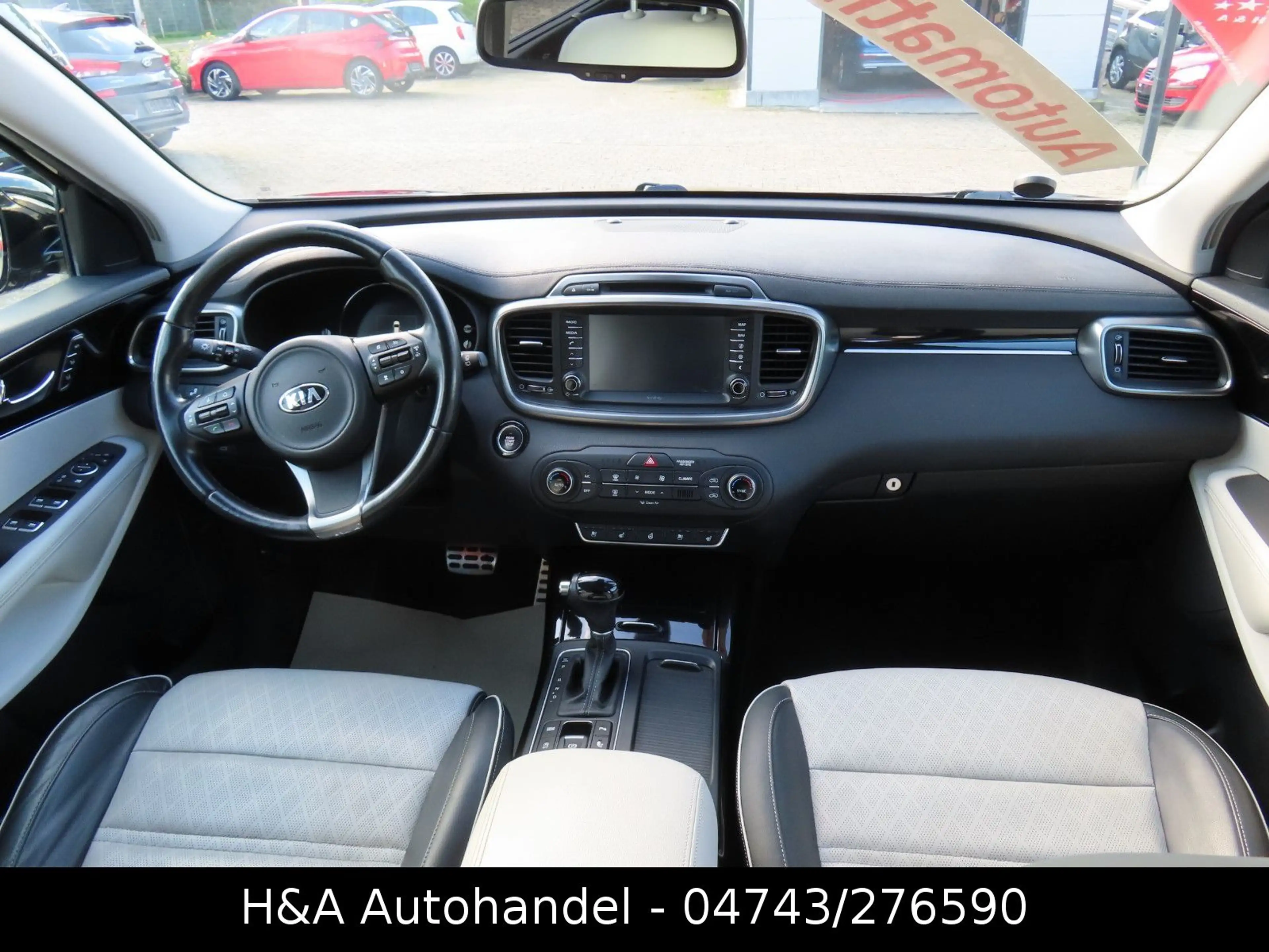 Kia Sorento Platinum Edition 4WD — photo 11