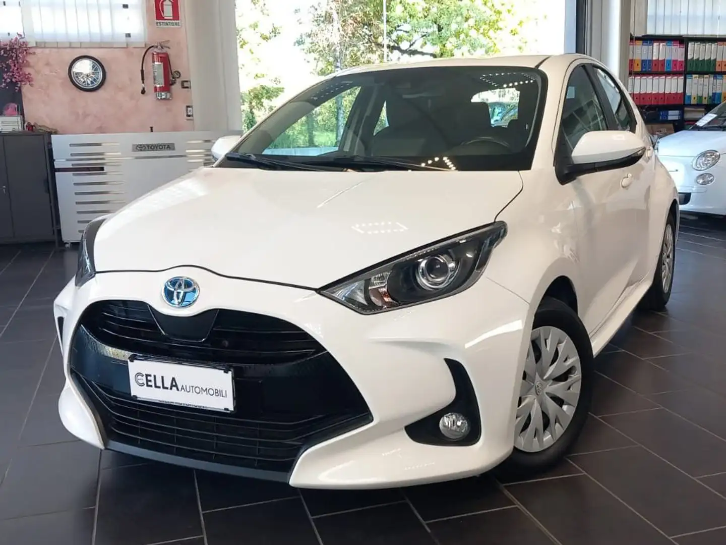 Toyota Yaris Yaris IV 2020 1.5h Business Blanc - 2