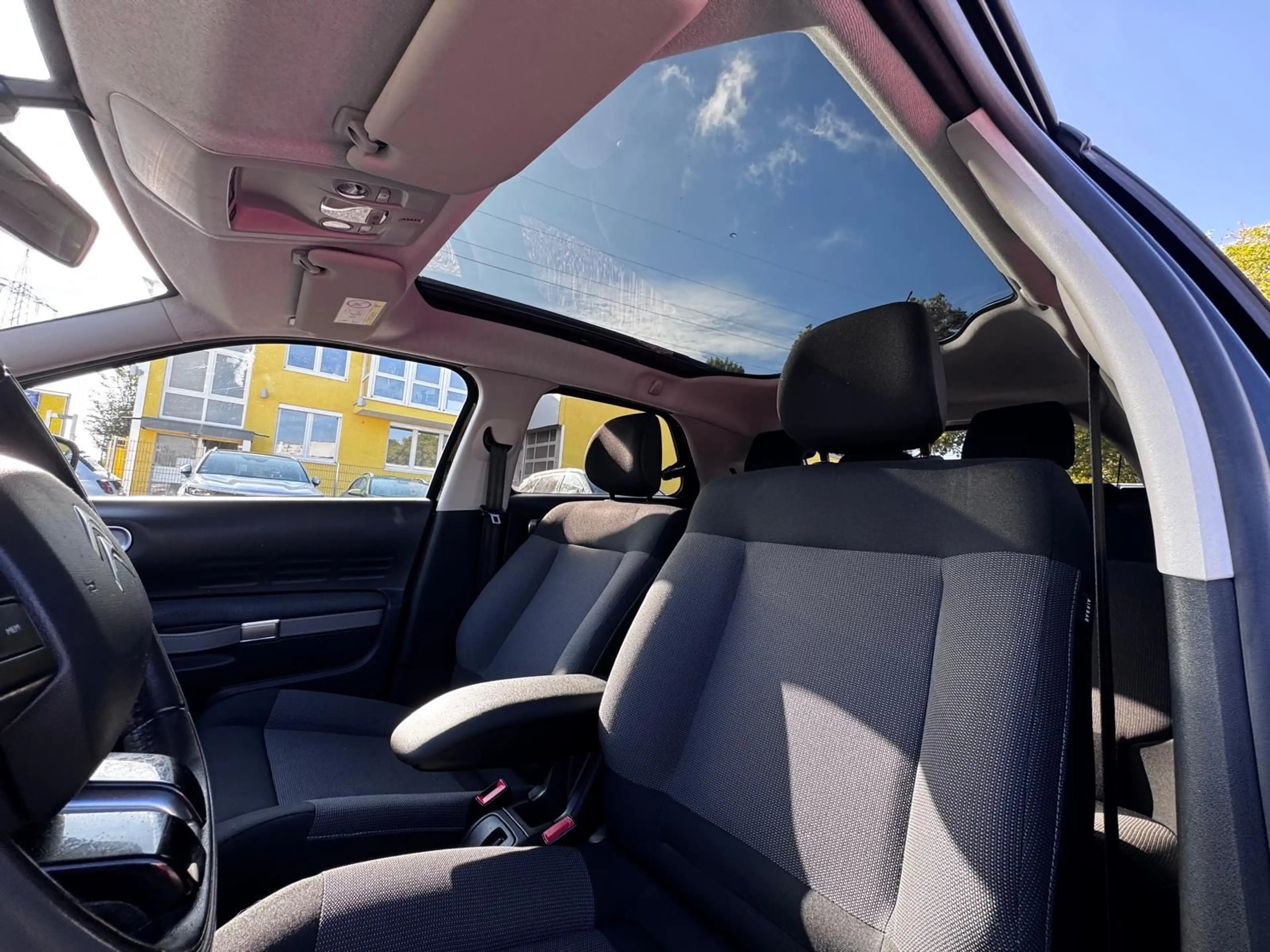 Citroen C4 Cactus Shine*NAVI*AHK*Selbstlenkende-Systeme* — photo 13