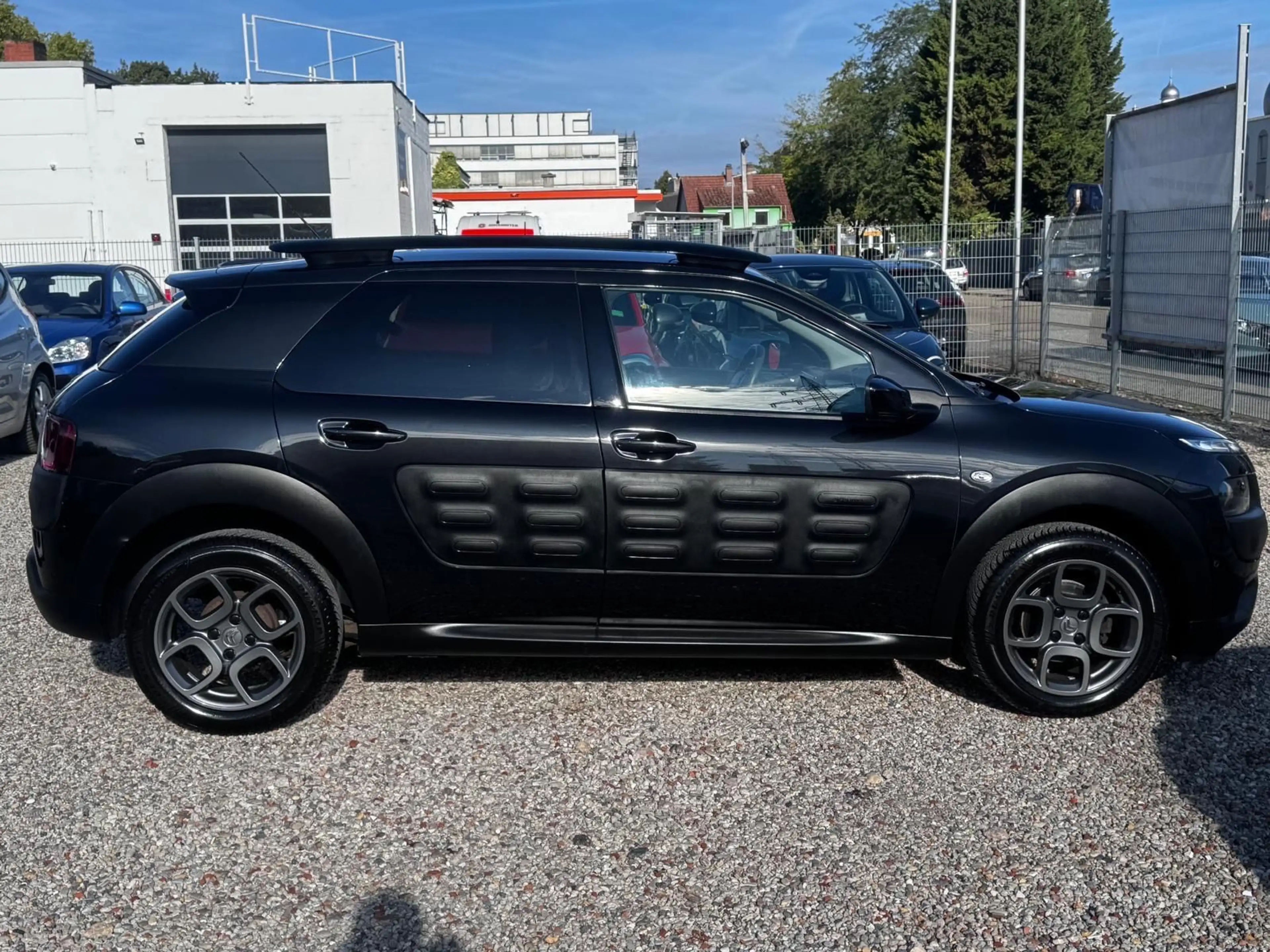 Citroen C4 Cactus Shine*NAVI*AHK*Selbstlenkende-Systeme* — photo 7
