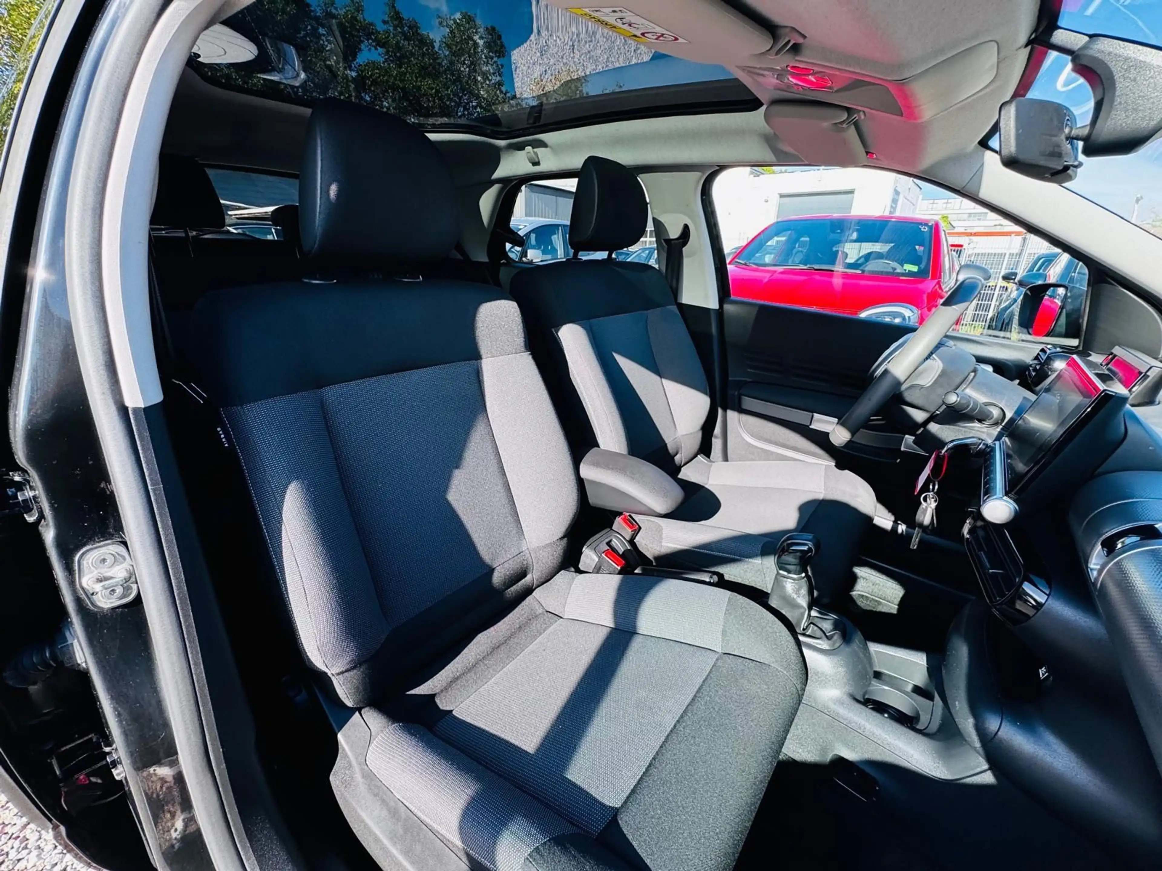 Citroen C4 Cactus Shine*NAVI*AHK*Selbstlenkende-Systeme* — photo 14