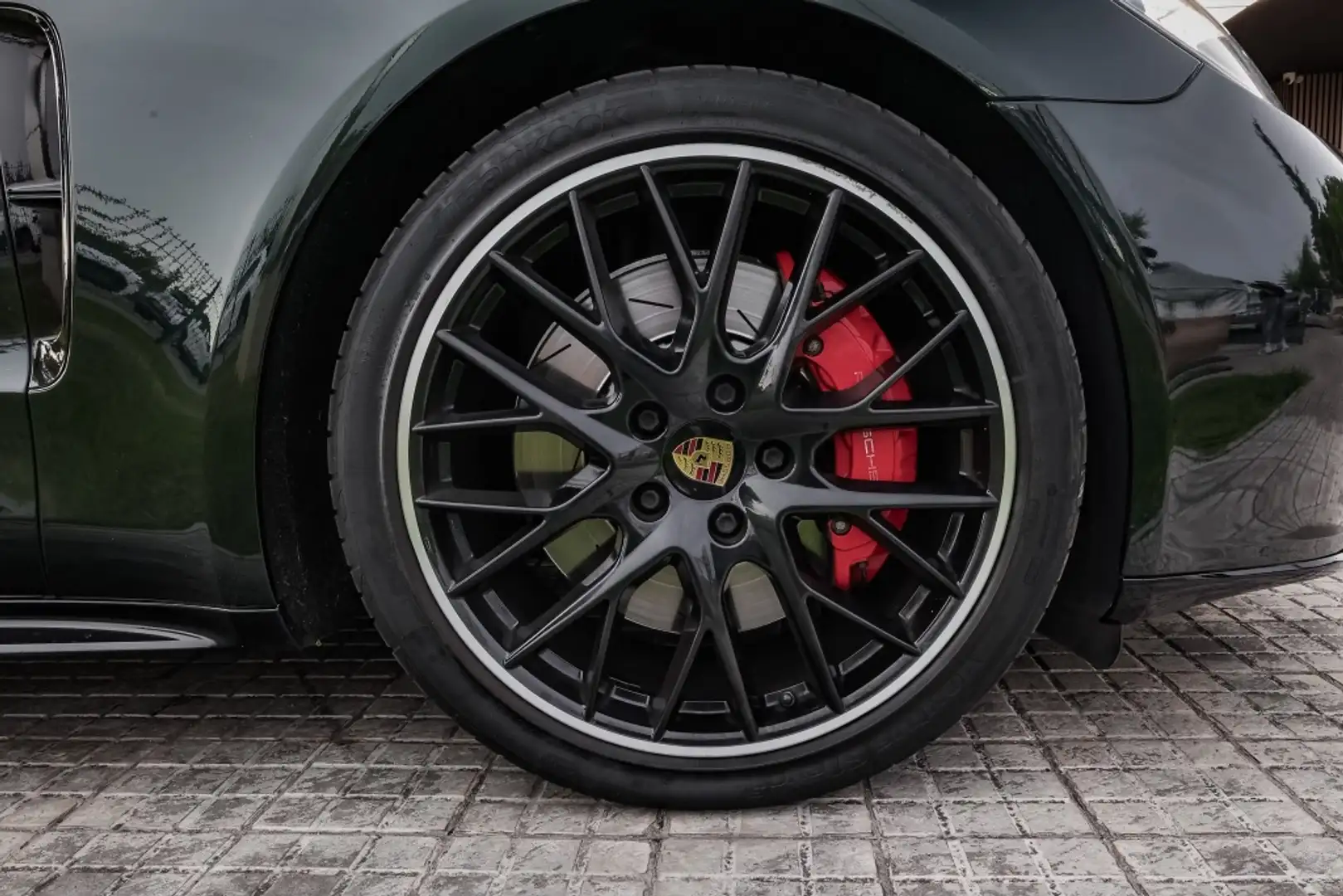 Porsche Panamera GTS Sport Turismo Verde - 2