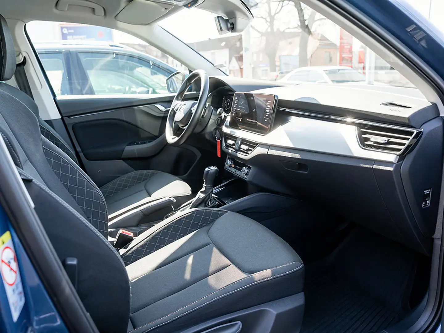 Skoda Kamiq 1.0 TSI Drive 125 KLIMA ALU AHK NAVI Blauw - 2
