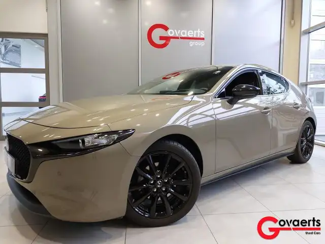 Mazda 3 NAGISA