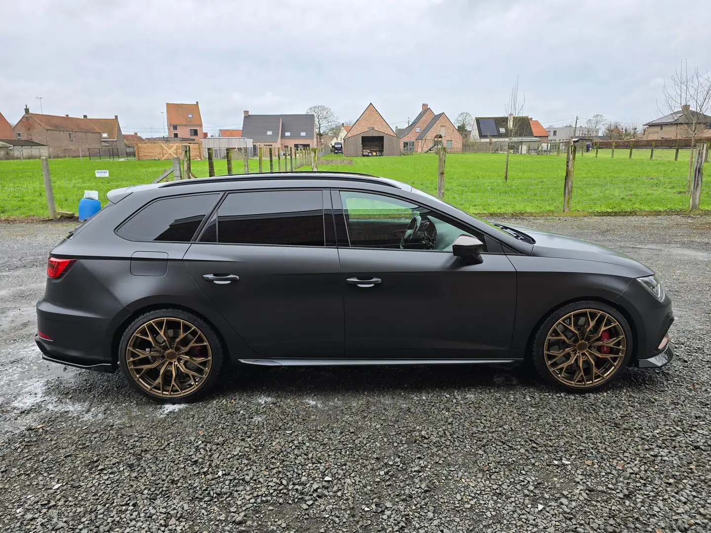 SEAT Leon Leon ST 2.0 TSI Start Noir - 2