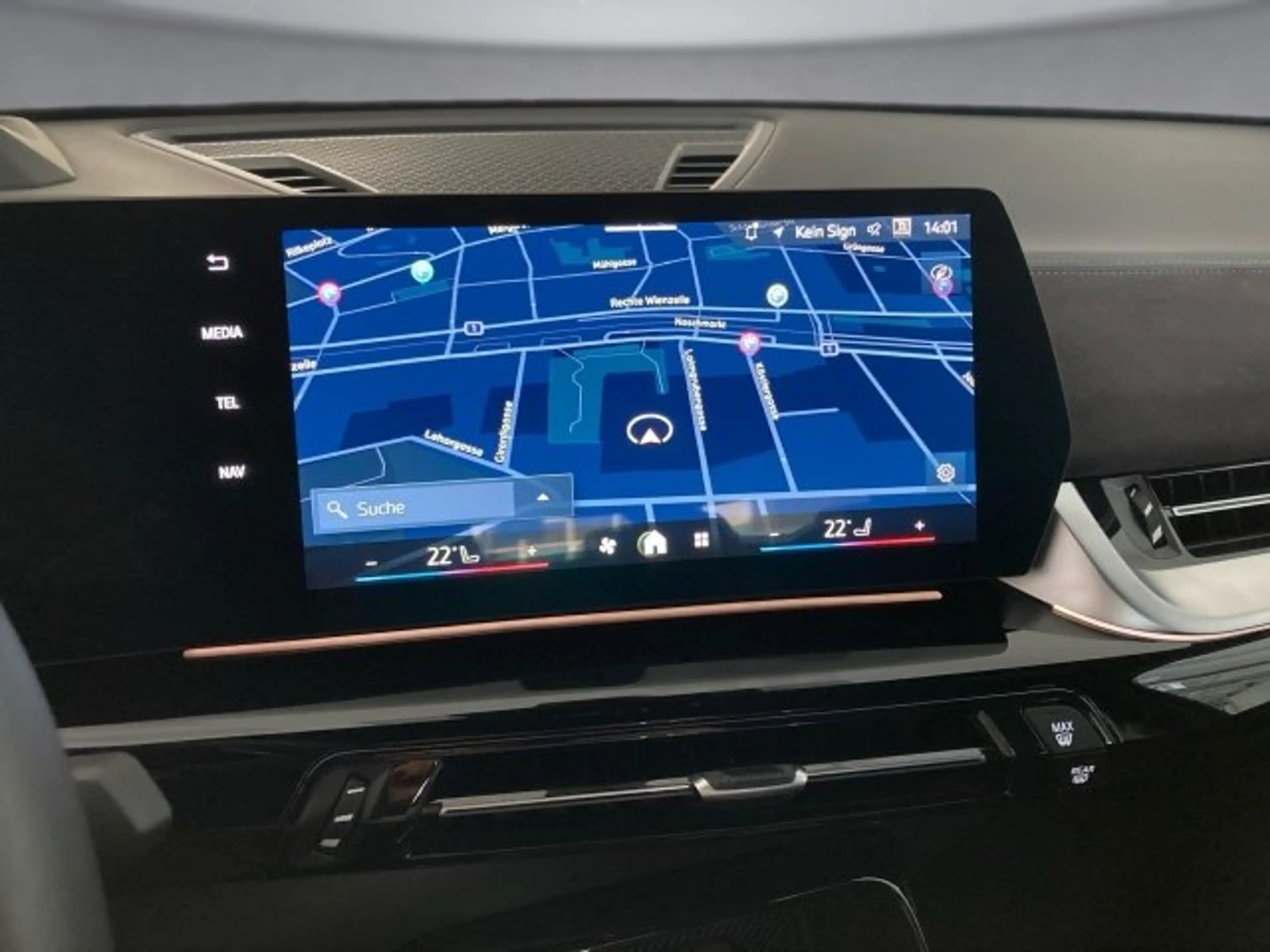 BMW iX2 eDrive20 U10 HB0 — photo 11