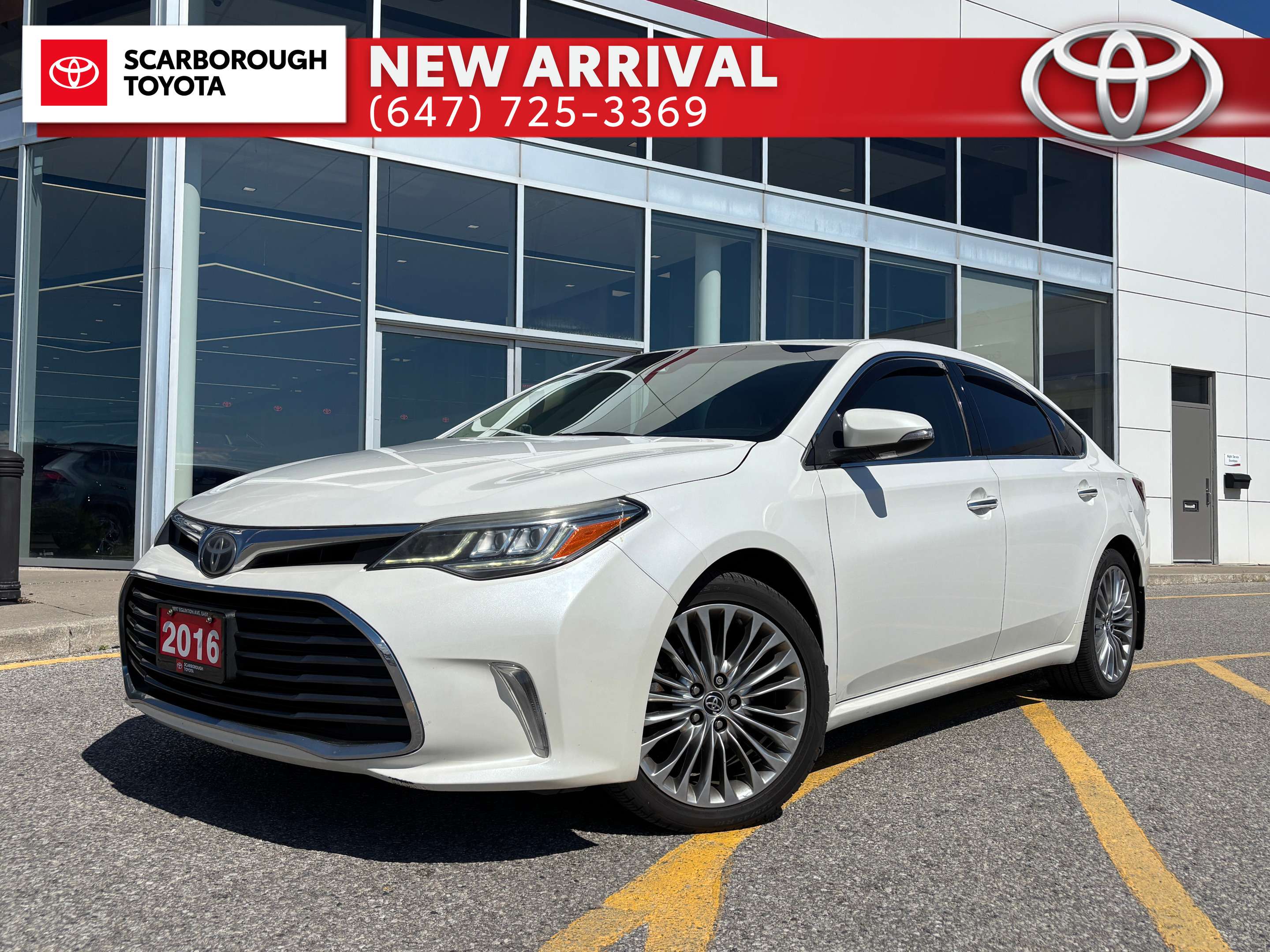 White 2016 Toyota Avalon Sedan Front-Wheel Drive 6-Speed Automatic