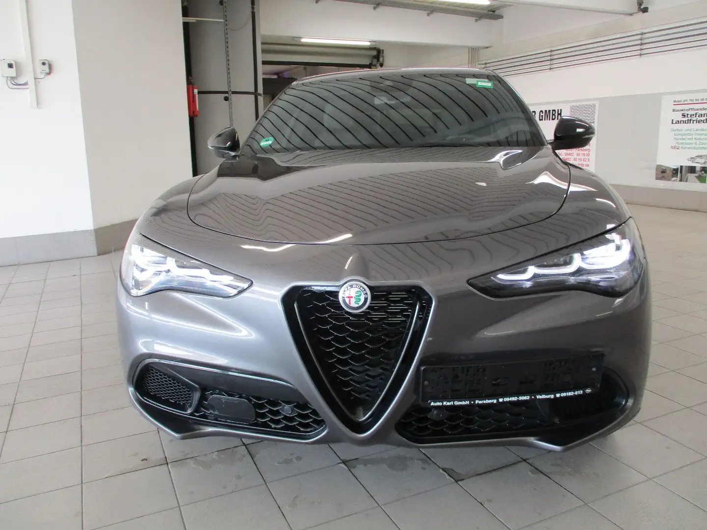 Alfa Romeo Stelvio Veloce Q4 NAVI SHZ LETDER AT Grau - 2