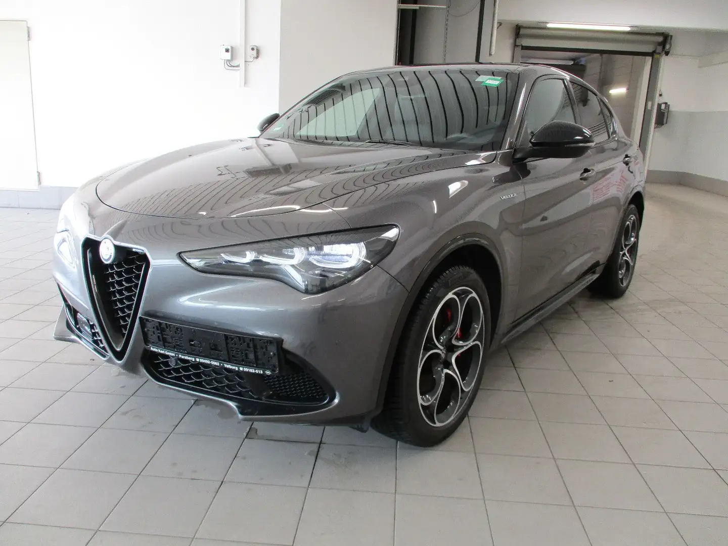 Alfa Romeo Stelvio Veloce Q4 NAVI SHZ LETDER AT Grau - 1