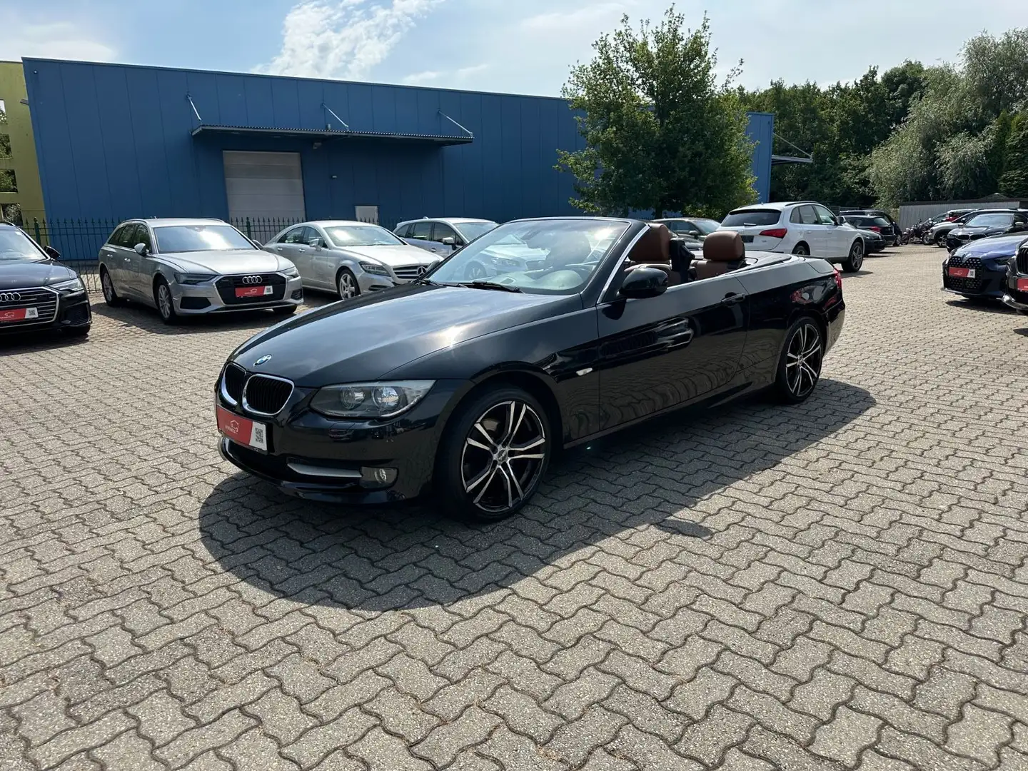 BMW 318 i Cabrio Edition Exclusive Bi-Xen Nav LEDER Negru - 1