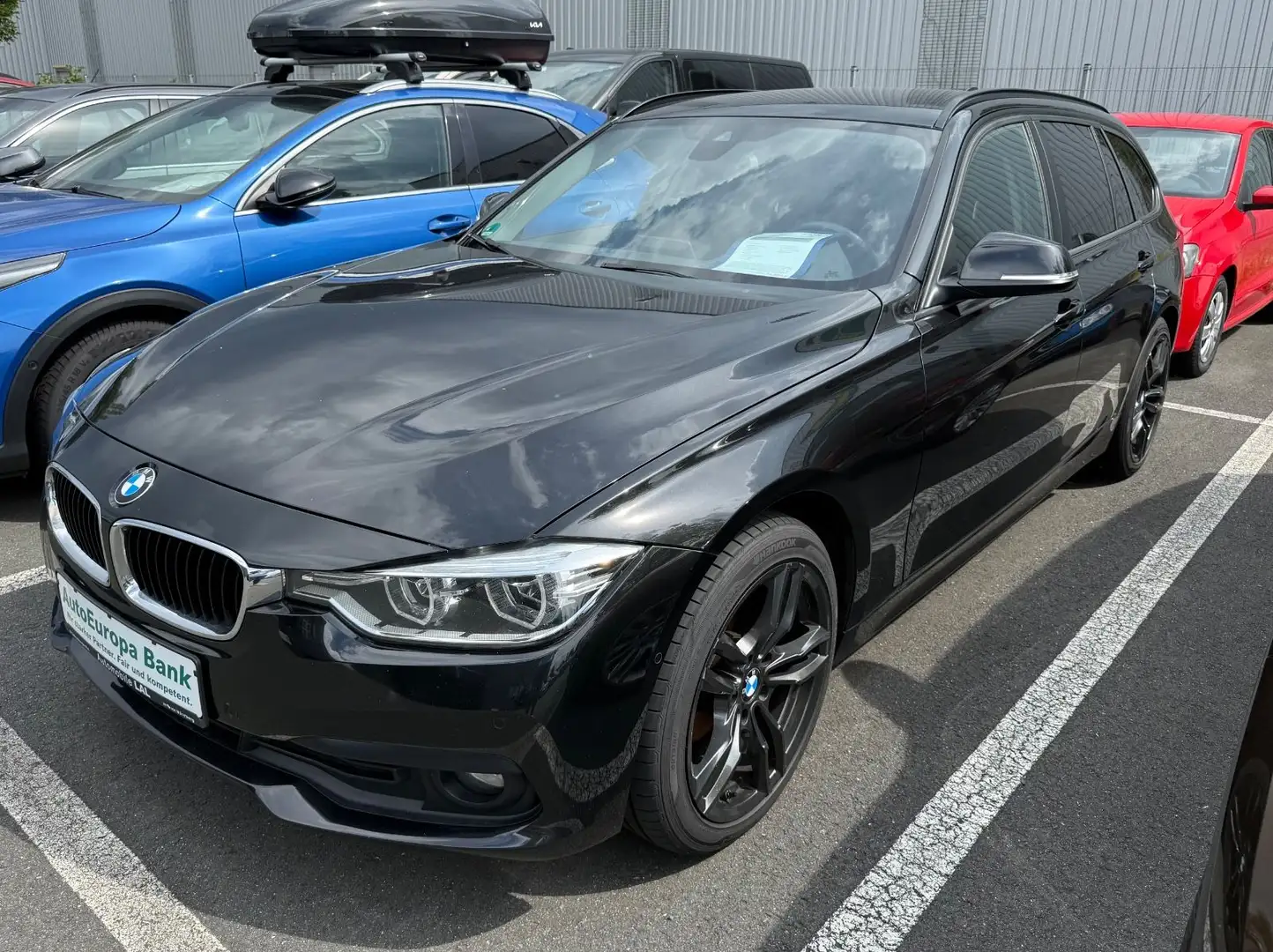 BMW 320 d xDrive Advantage Keyless*AHK*LED*Shz*Navi* Noir - 1