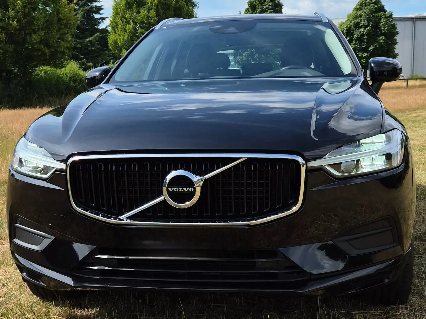 Volvo XC60 XC60 D4 AWD Geartronic Momentum Schwarz - 1