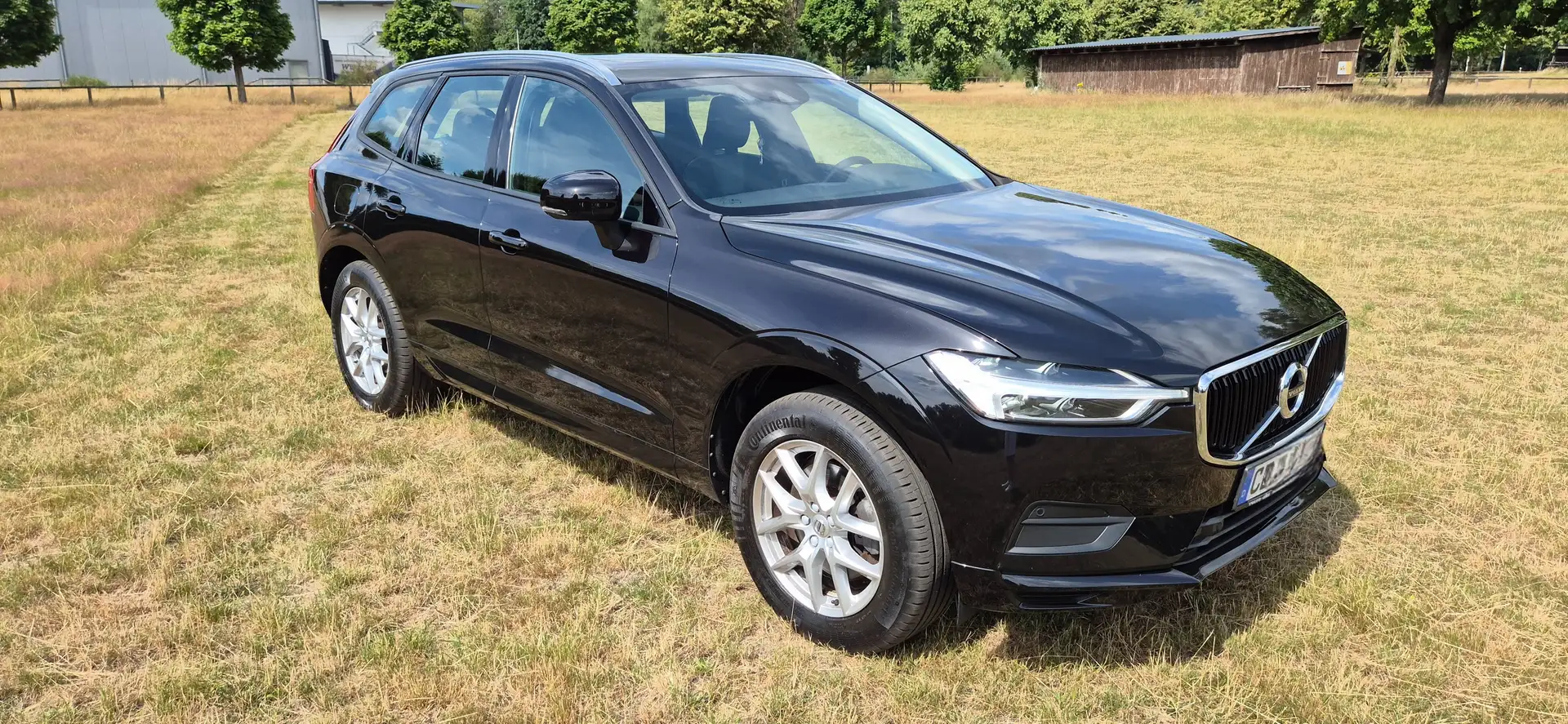 Volvo XC60 XC60 D4 AWD Geartronic Momentum Schwarz - 2