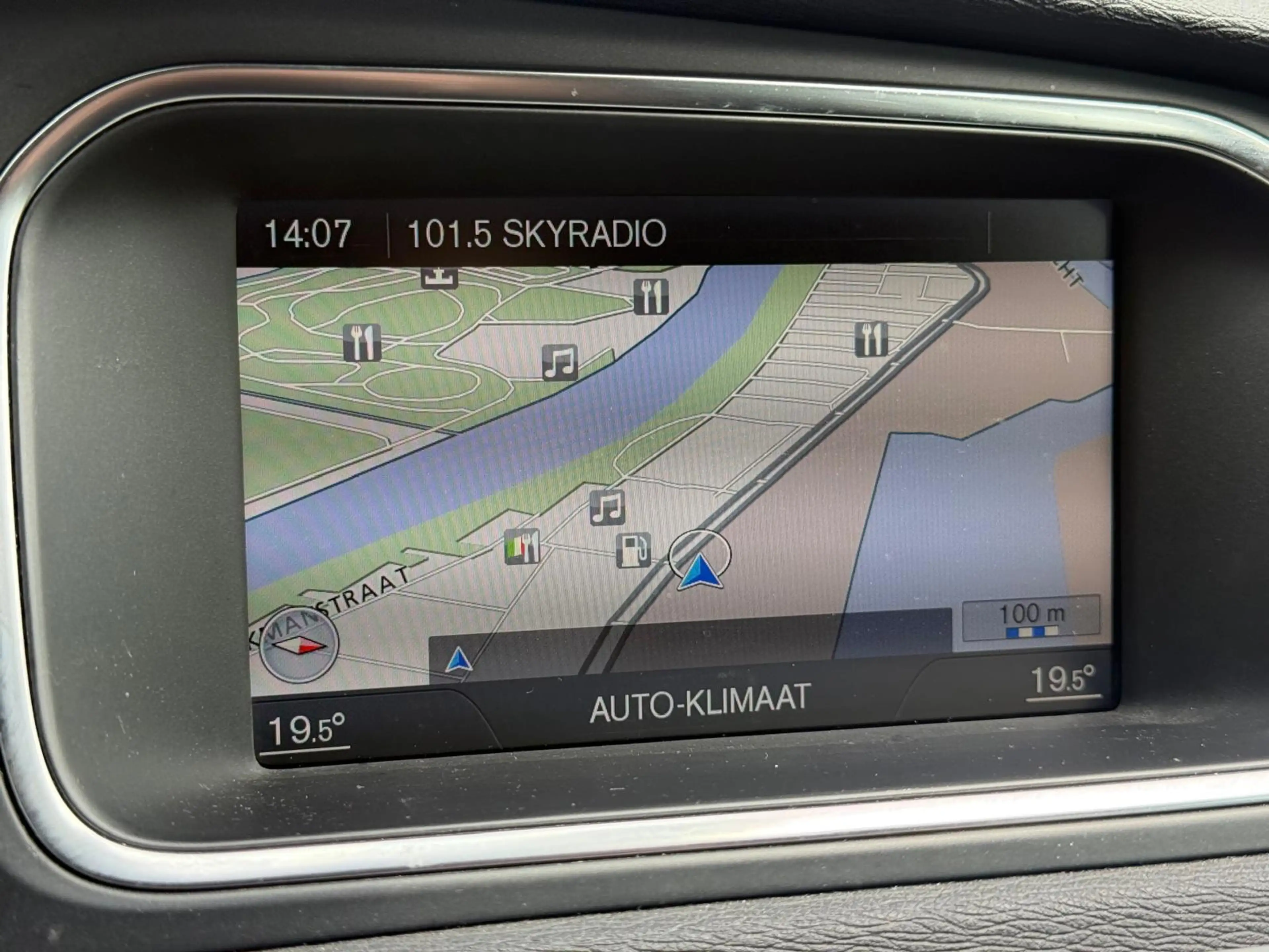 Volvo V40 Cross Country 1.6 D2 Kinetic - Navigatie — photo 13