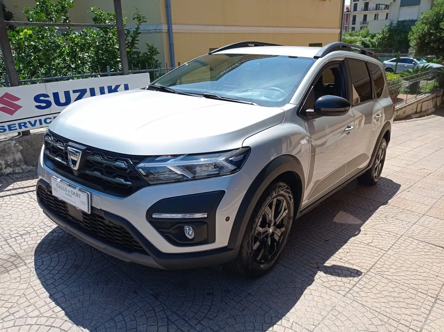 Dacia Jogger 1.0 Tce Extreme UP 110cv 7 posti Argintiu - 1