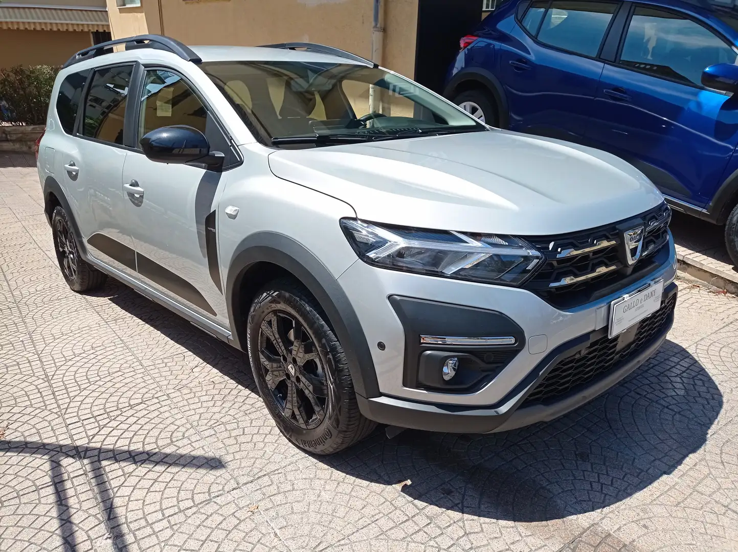 Dacia Jogger 1.0 Tce Extreme UP 110cv 7 posti Argintiu - 2