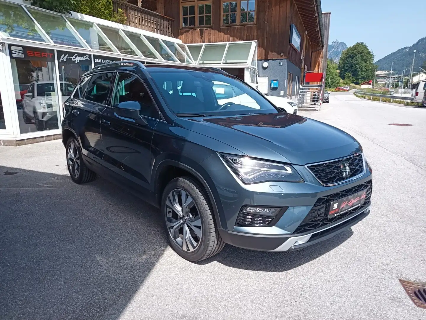 SEAT Ateca Xcellence AHK+Leder+Full link Grau - 2