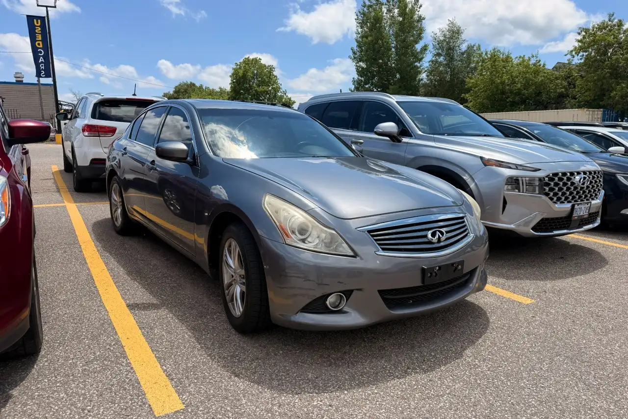 Infiniti G снимка Infiniti G