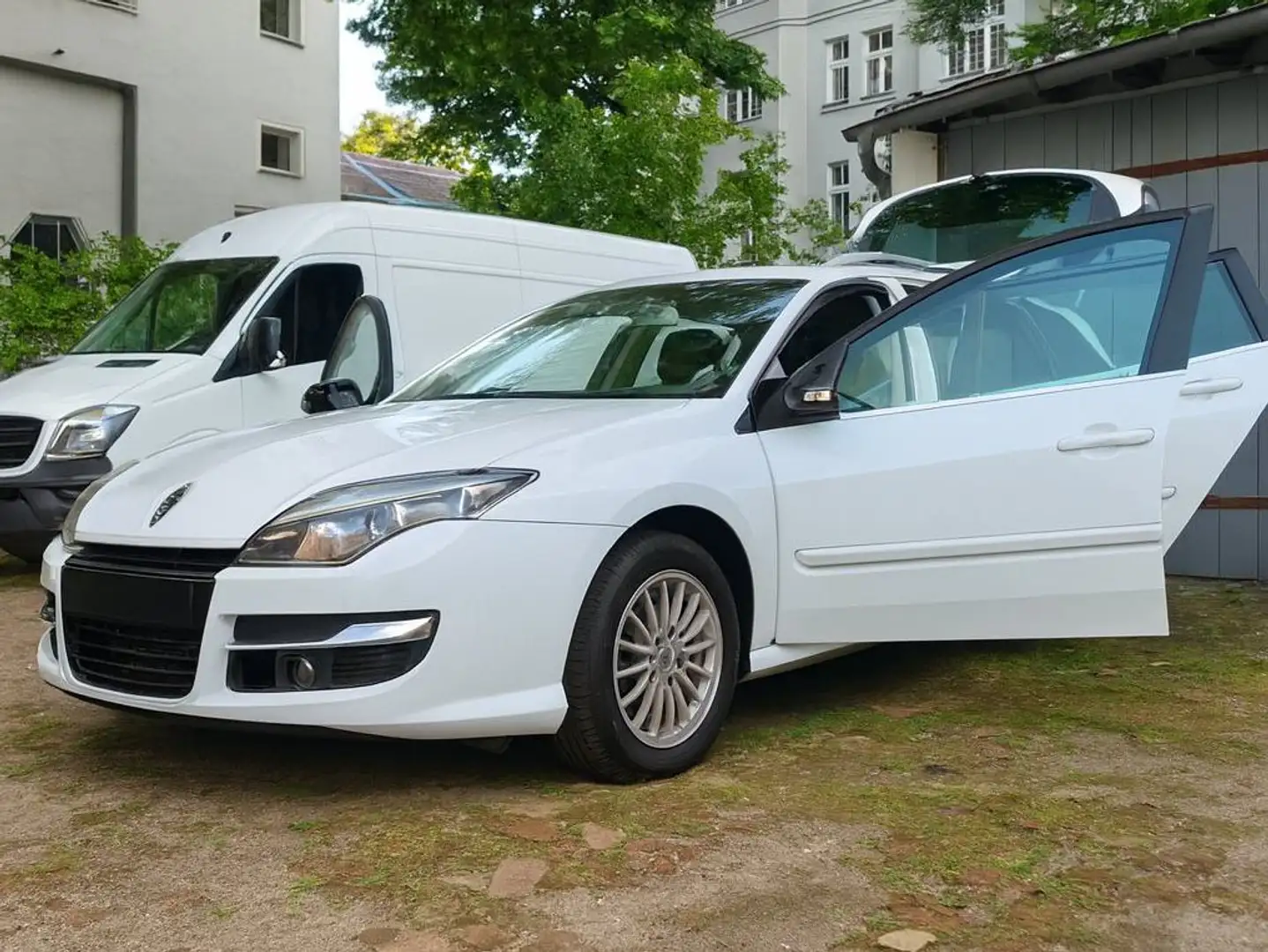Renault Laguna Laguna Grandtour dCi 110 FAP Dynamique Weiß - 2