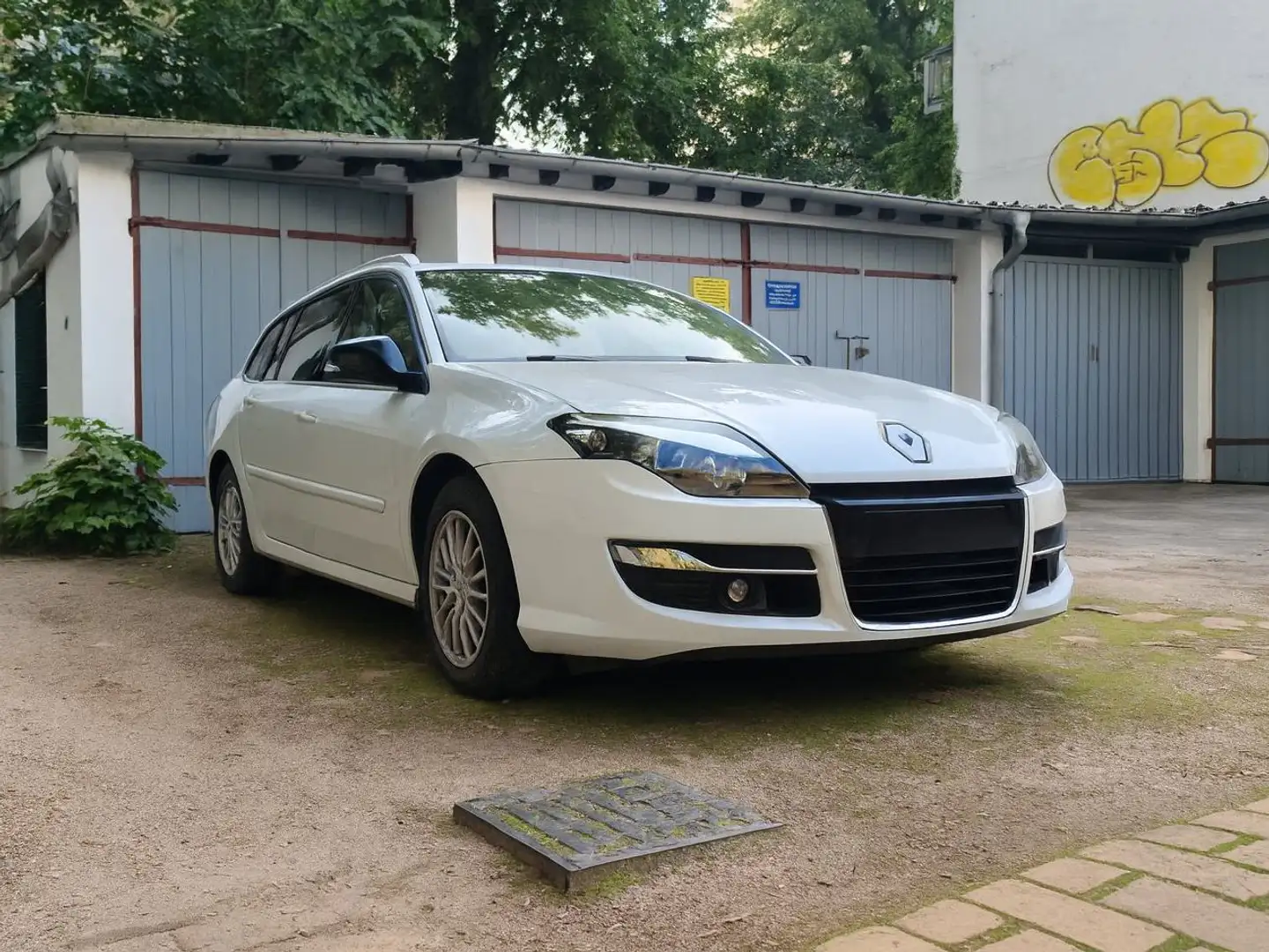 Renault Laguna Laguna Grandtour dCi 110 FAP Dynamique Bílá - 1