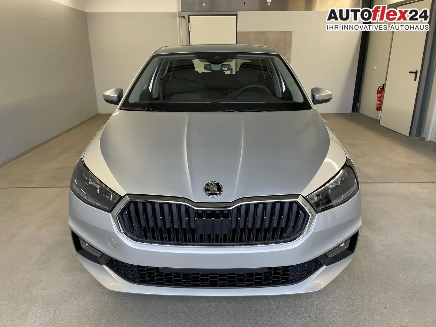 Skoda Fabia Selection 95PS Sitzheizung+App-Connect 1.0 TSI ... Plateado - 2