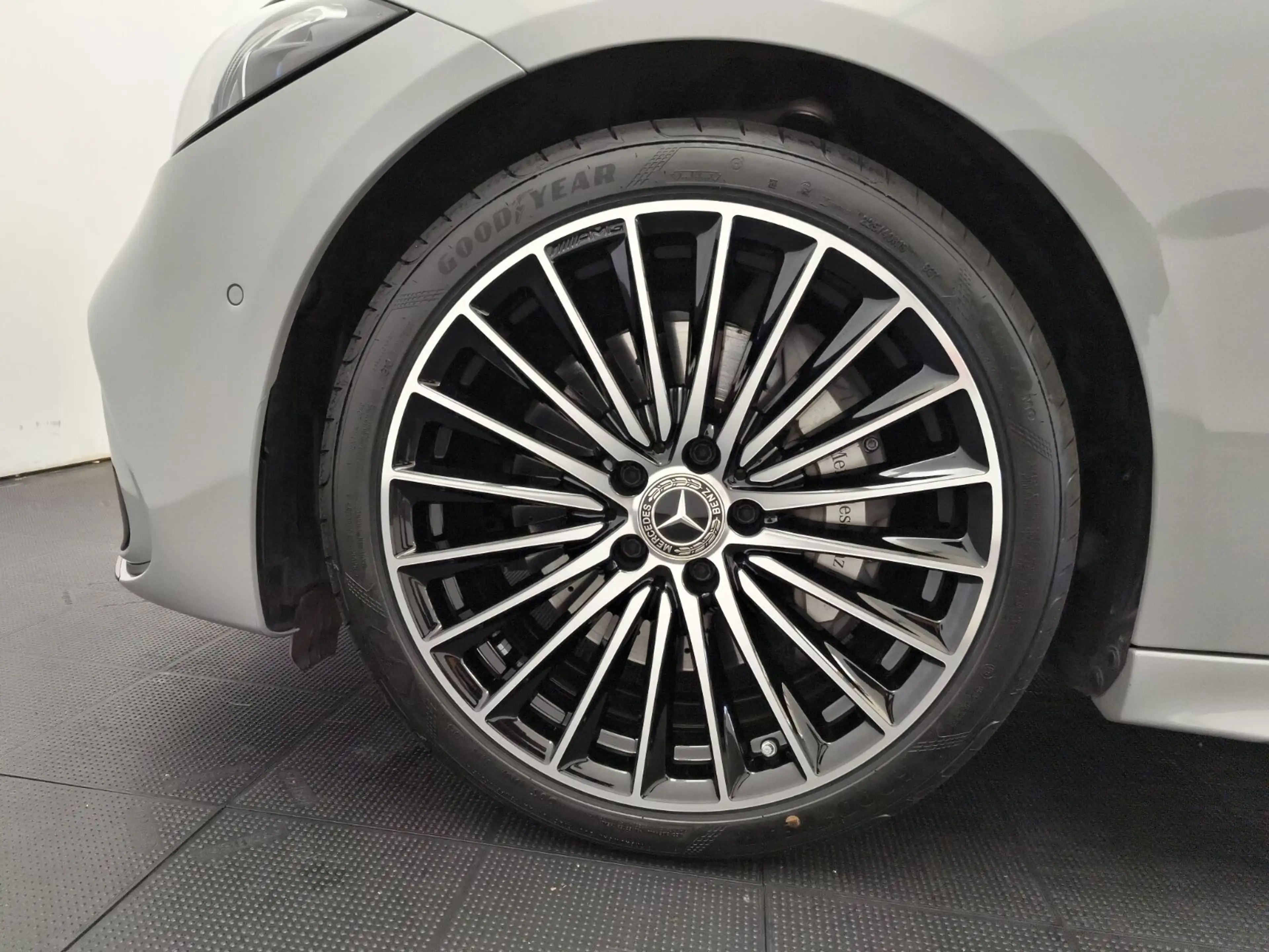 Mercedes-Benz C 200 C 200 AMG Distr 360Cam Night Burm3D WinterP 19" — photo 9