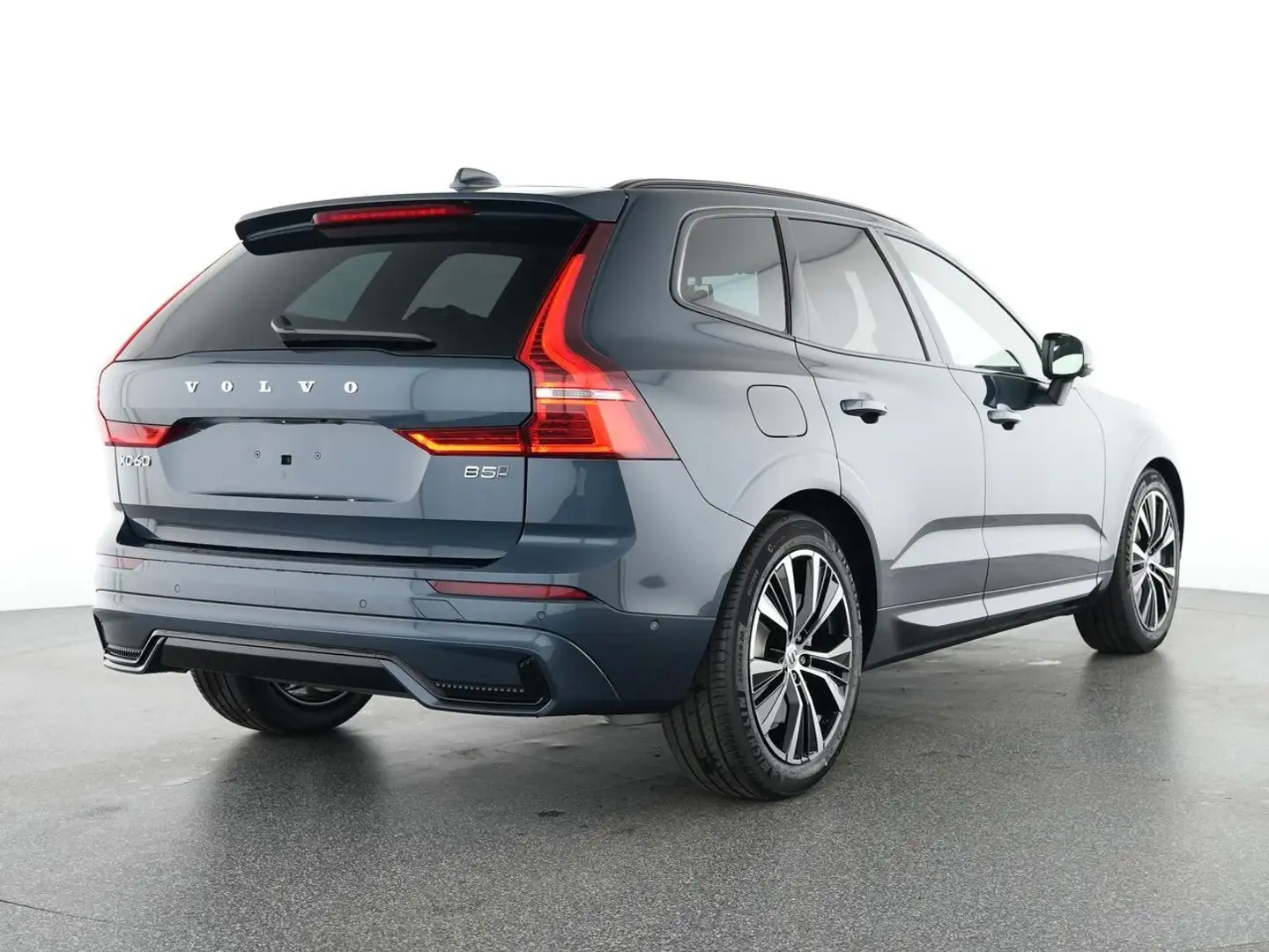 Volvo XC60 B5 Ultra Dark AWD Blau - 2