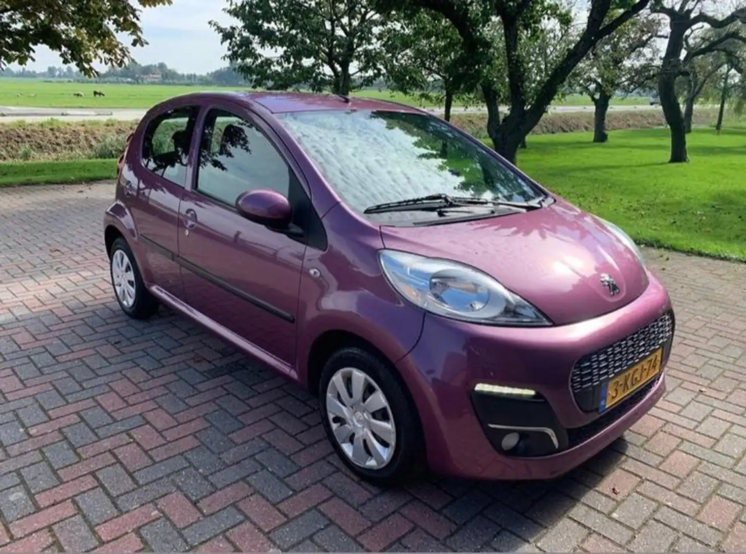 Peugeot 107 107 1.0 Active Paars - 1