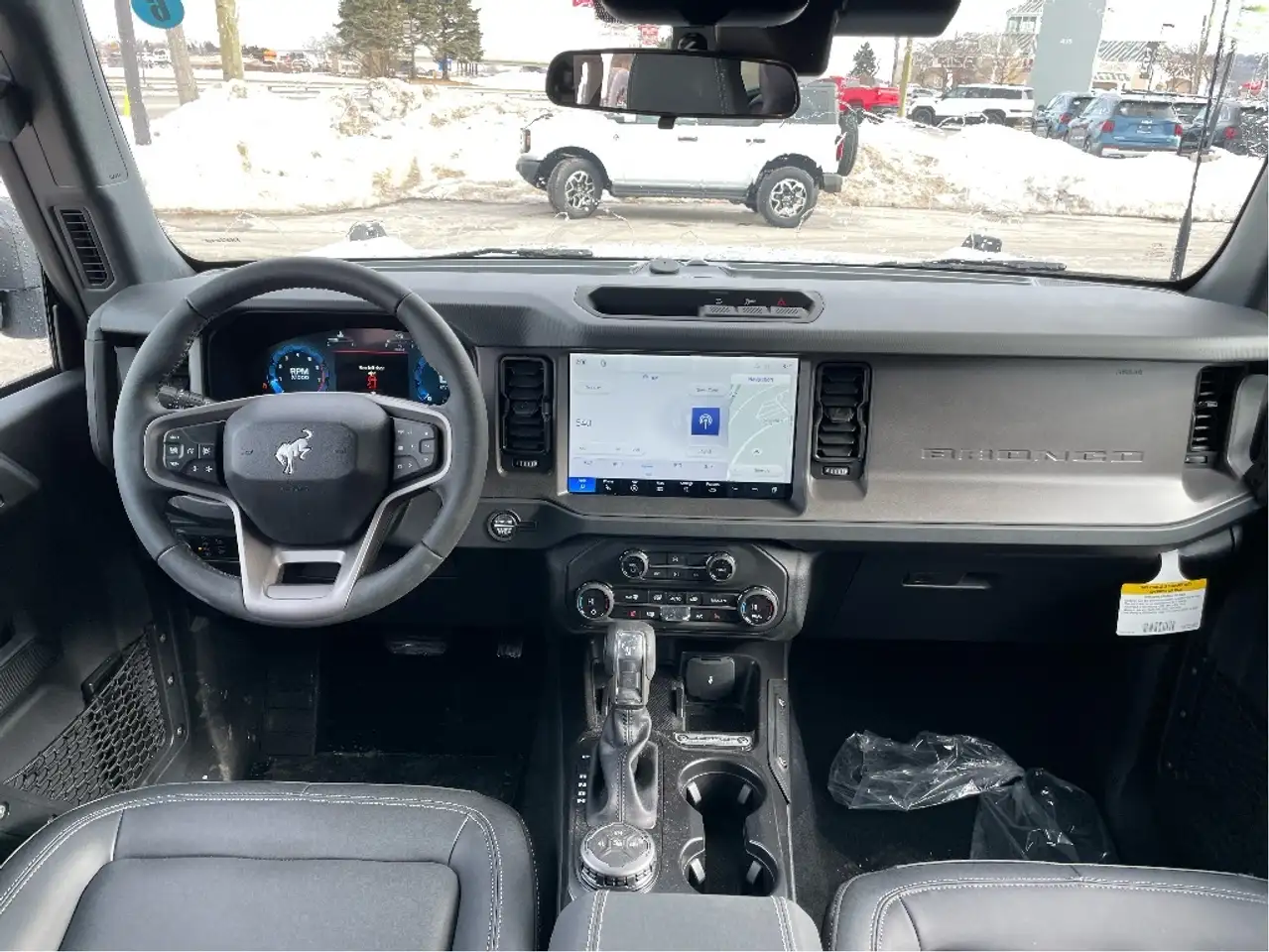 Ford Bronco снимка Ford Bronco