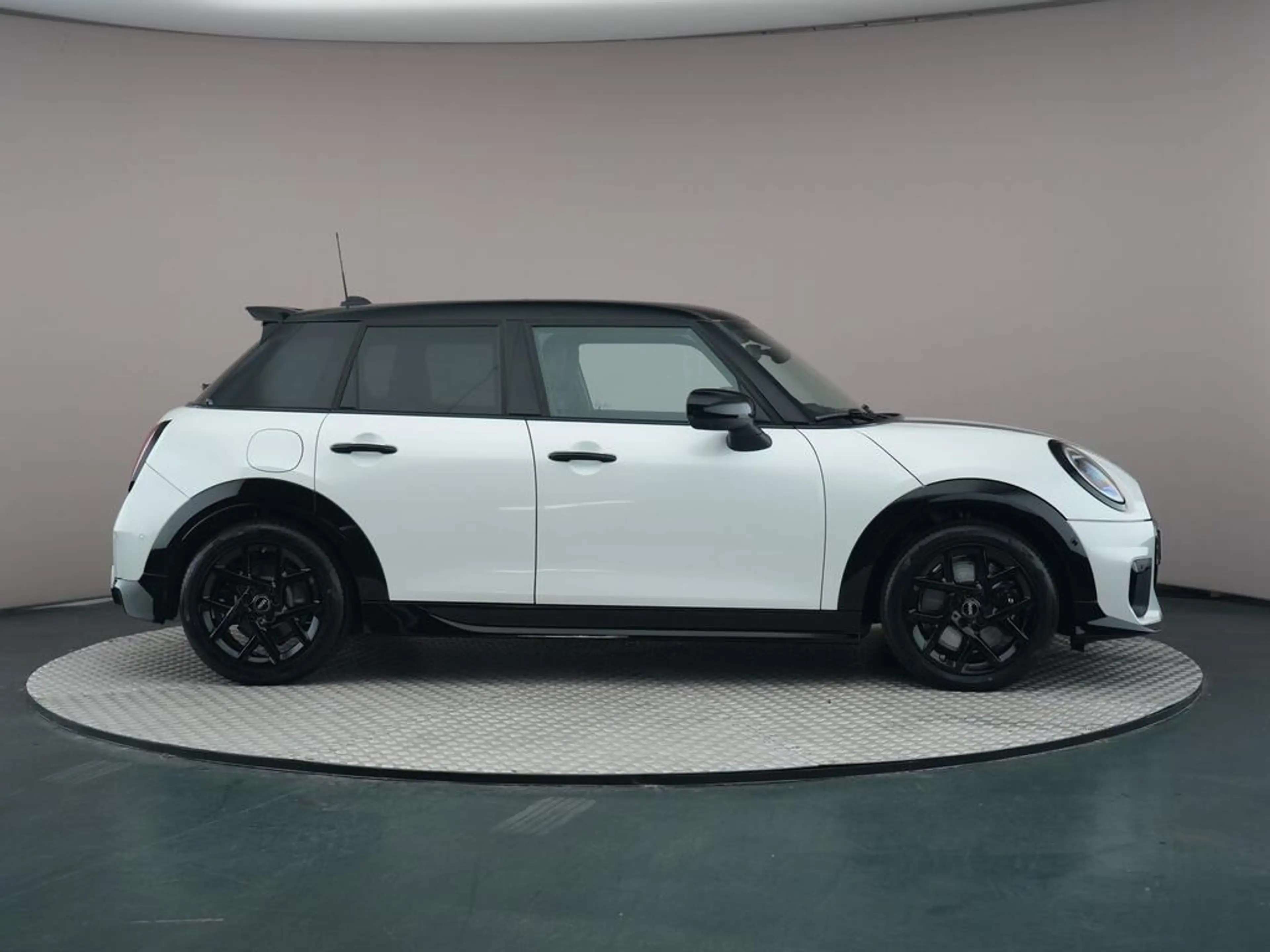 MINI Cooper S 5-Deurs 2.0 John Cooper Works XL — photo 8