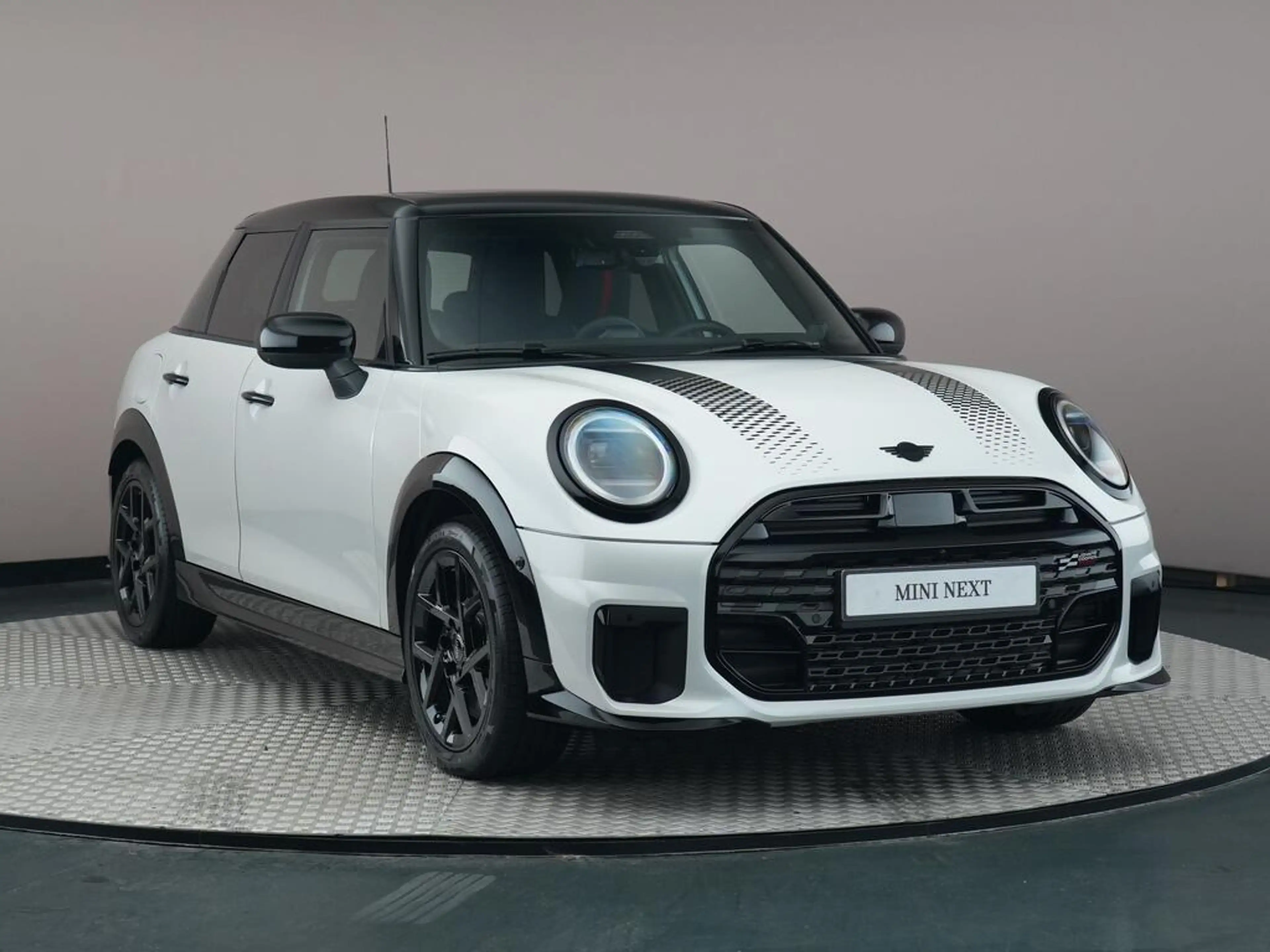 MINI Cooper S 5-Deurs 2.0 John Cooper Works XL — photo 3